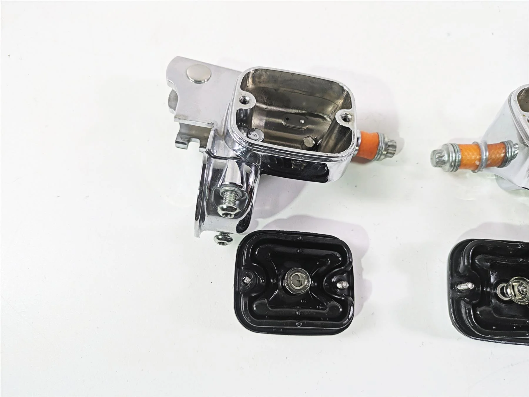 2007 Harley Touring FLHRSE CVO Road King Front Brake Clutch Master Set 41700740 - Image 12
