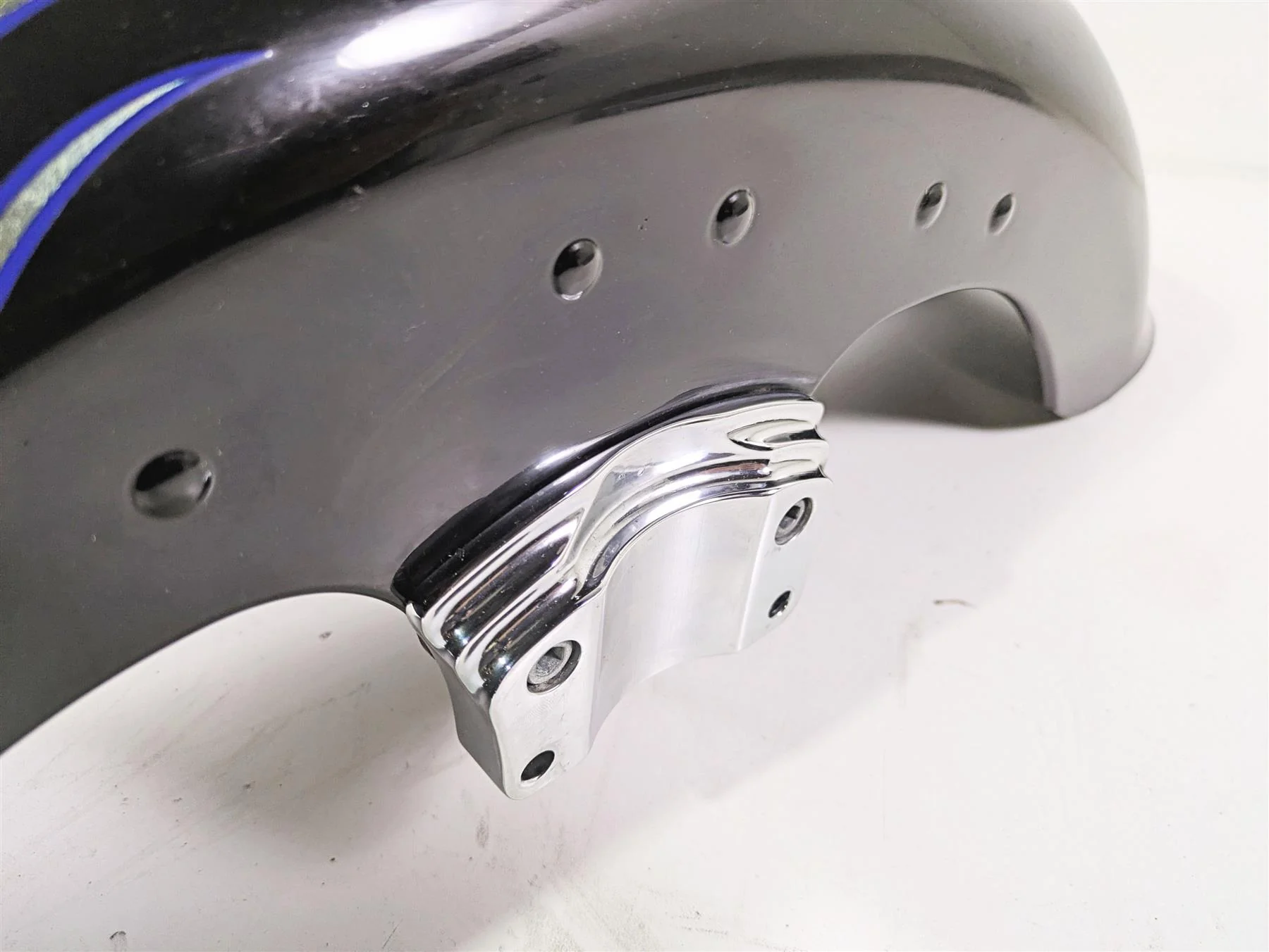 2007 Harley Touring FLHRSE CVO Road King Front Fender Black Ice 59139-00A - Image 10