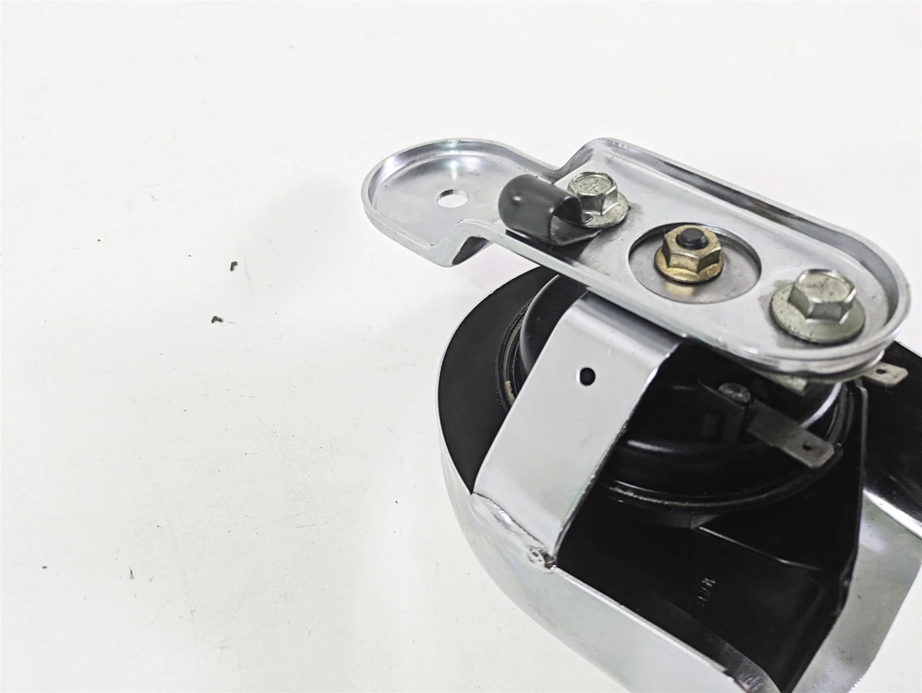 2007 Harley Touring FLHRSE CVO Road King Horn & Chrome Cover 61300478A - Image 9