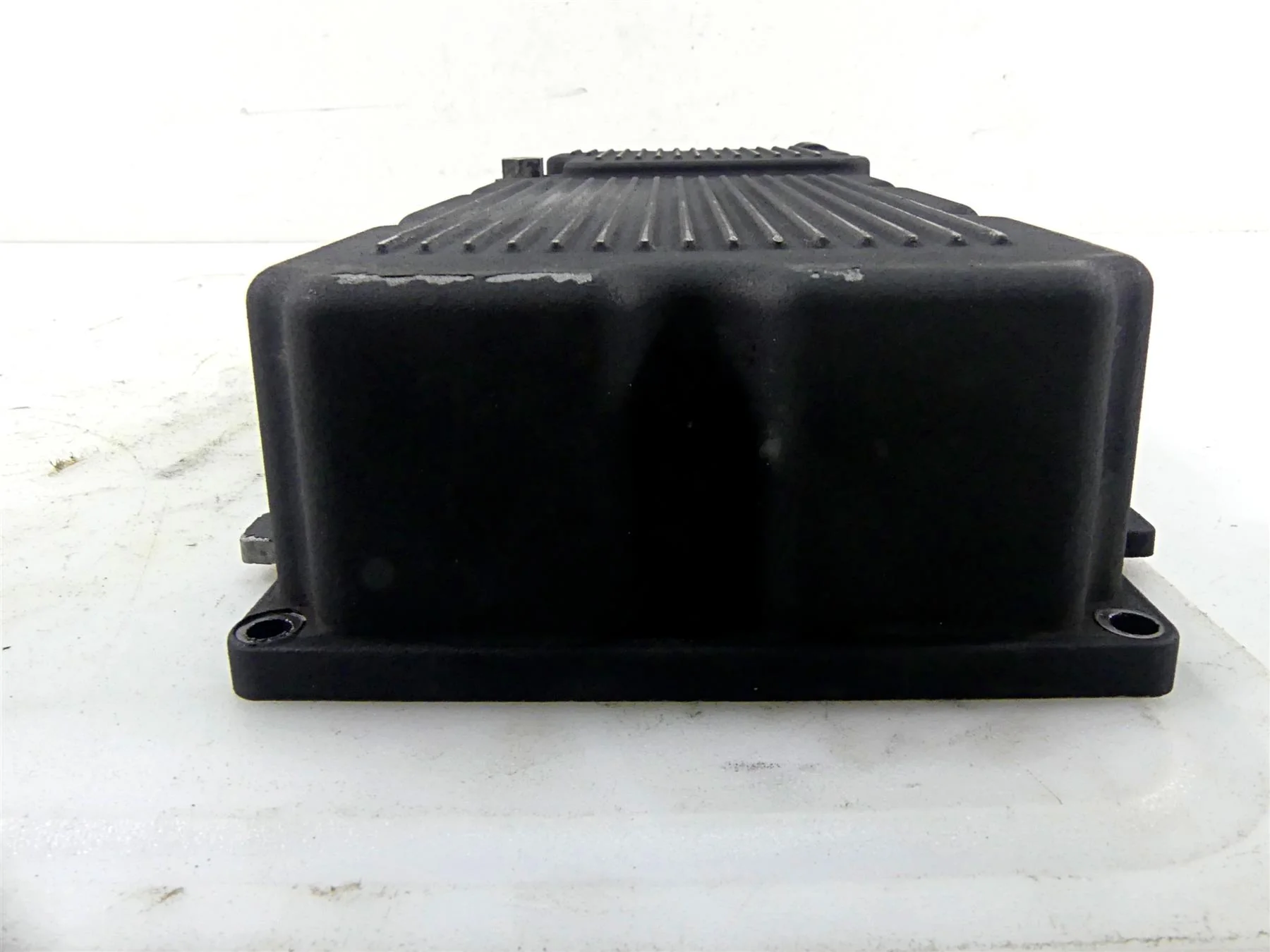 2007 Harley Touring FLHRSE CVO Road King Lower Transmission Oil Pan 62711-99 - Image 7