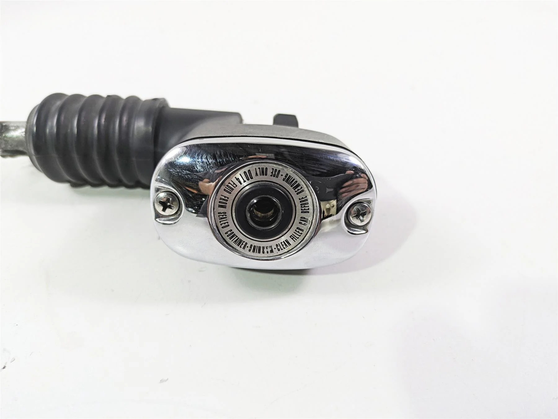 2007 Harley Touring FLHRSE CVO Road King Rear Brake Master Cylinder 46425-05A - Image 6