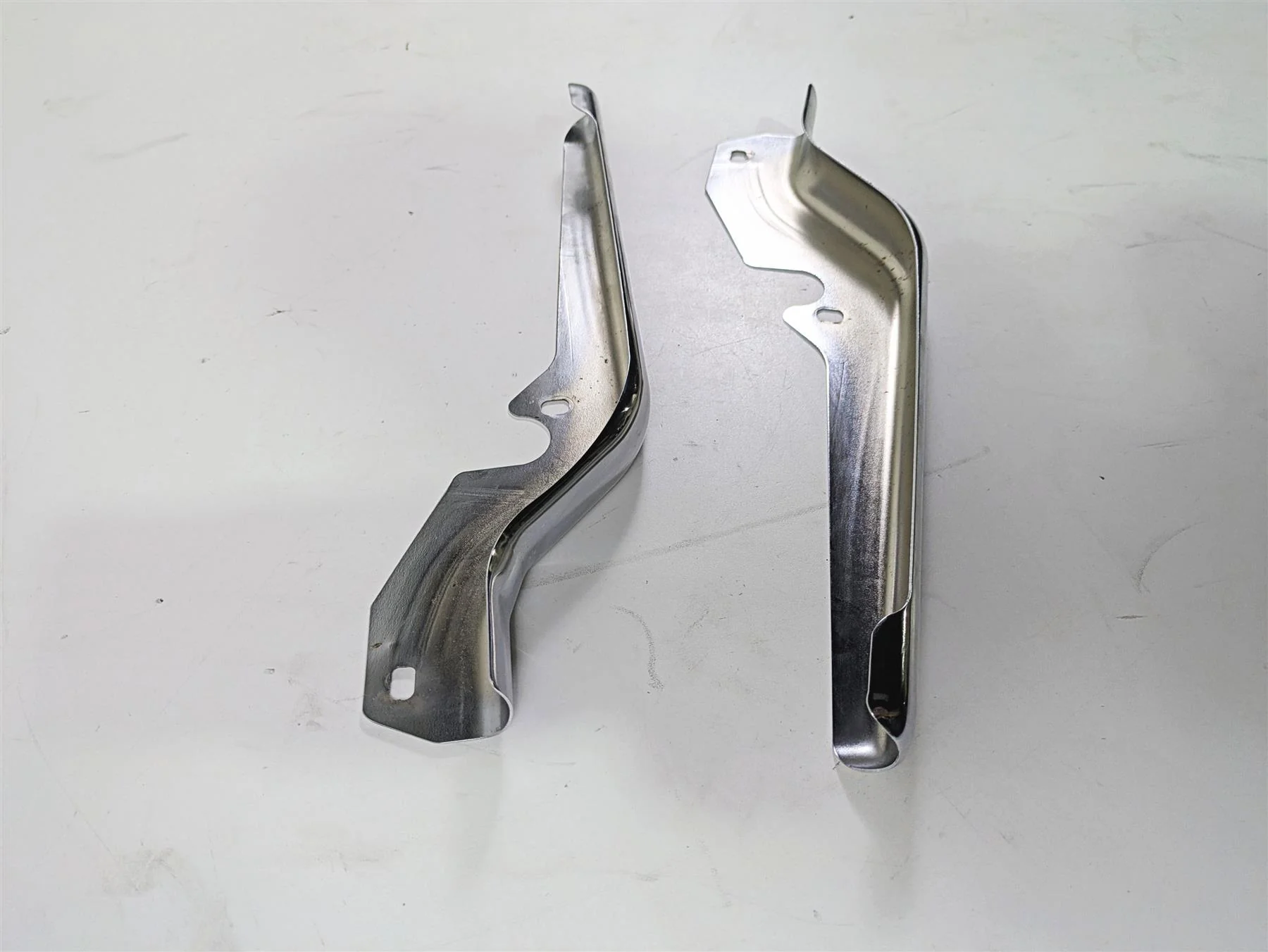 2007 Harley Touring FLHRSE CVO Road King Rear Frame Chrome Struts 47558-07 - Image 10