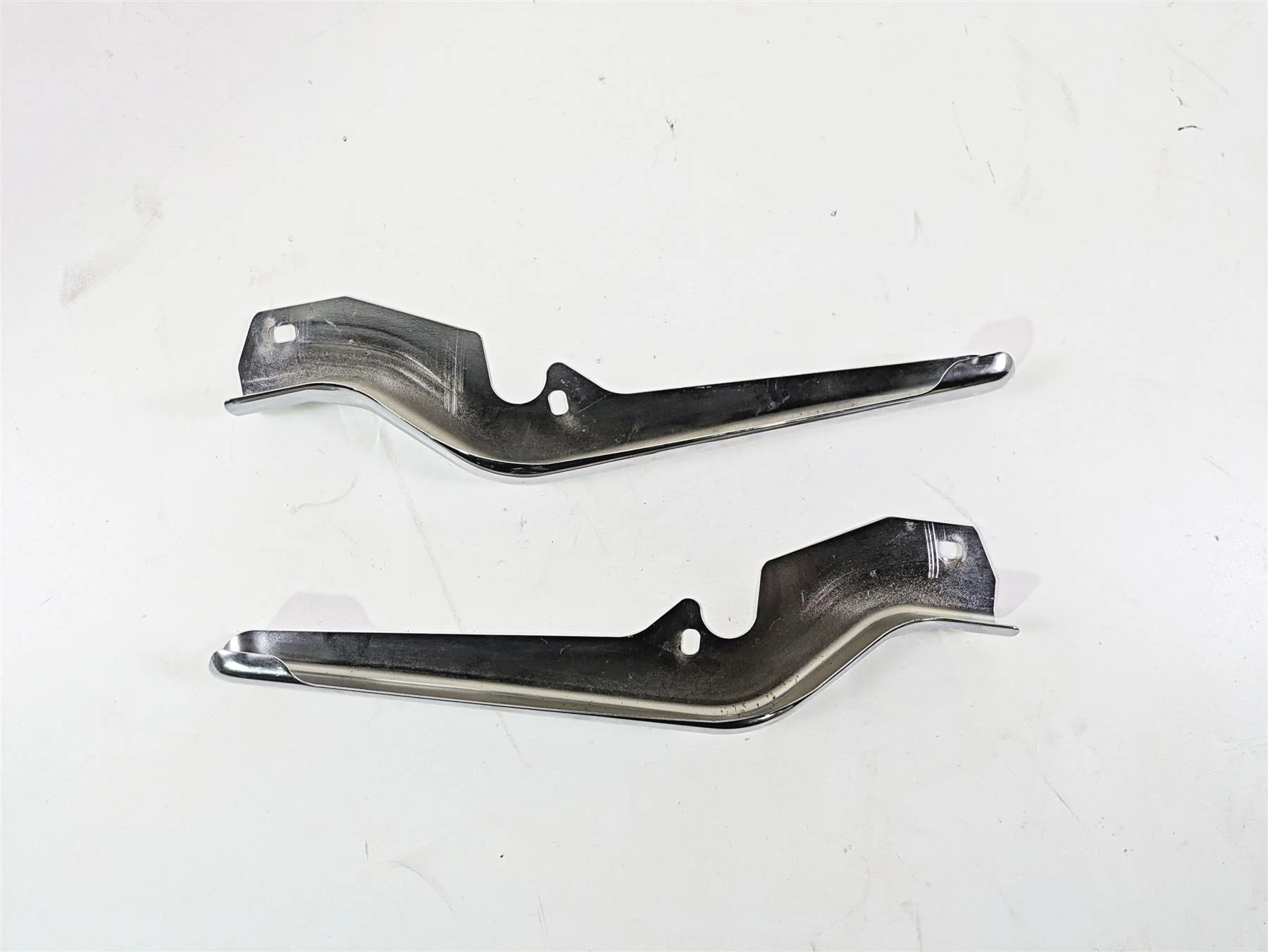 2007 Harley Touring FLHRSE CVO Road King Rear Frame Chrome Struts 47558-07 - Image 12