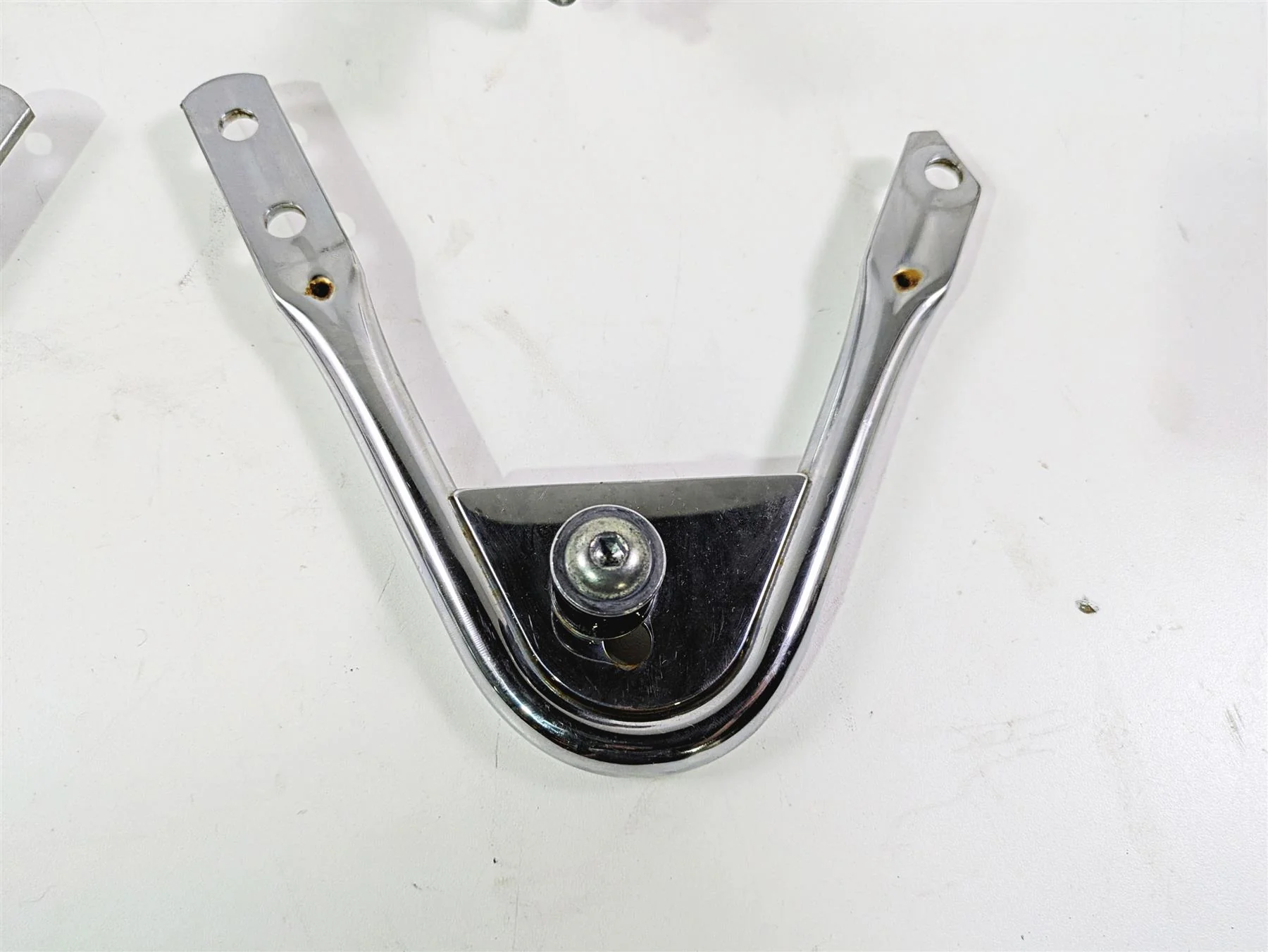 2007 Harley Touring FLHRSE CVO Road King Rear Luggage Rack + Mounts 53956-07 - Image 5