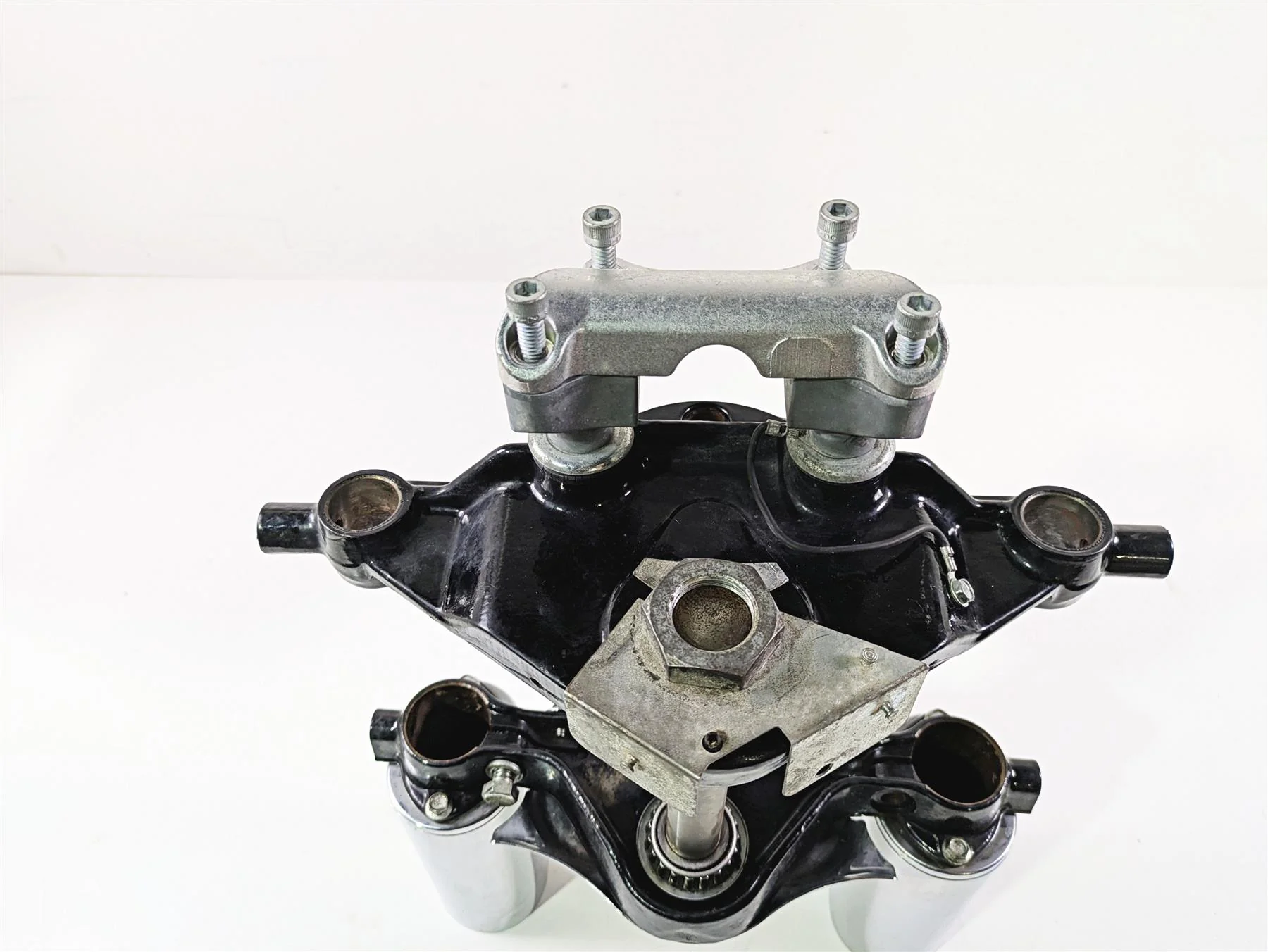 2007 Harley Touring FLHRSE CVO Road King Triple Trees & Riser Set 45446-87A - Image 5