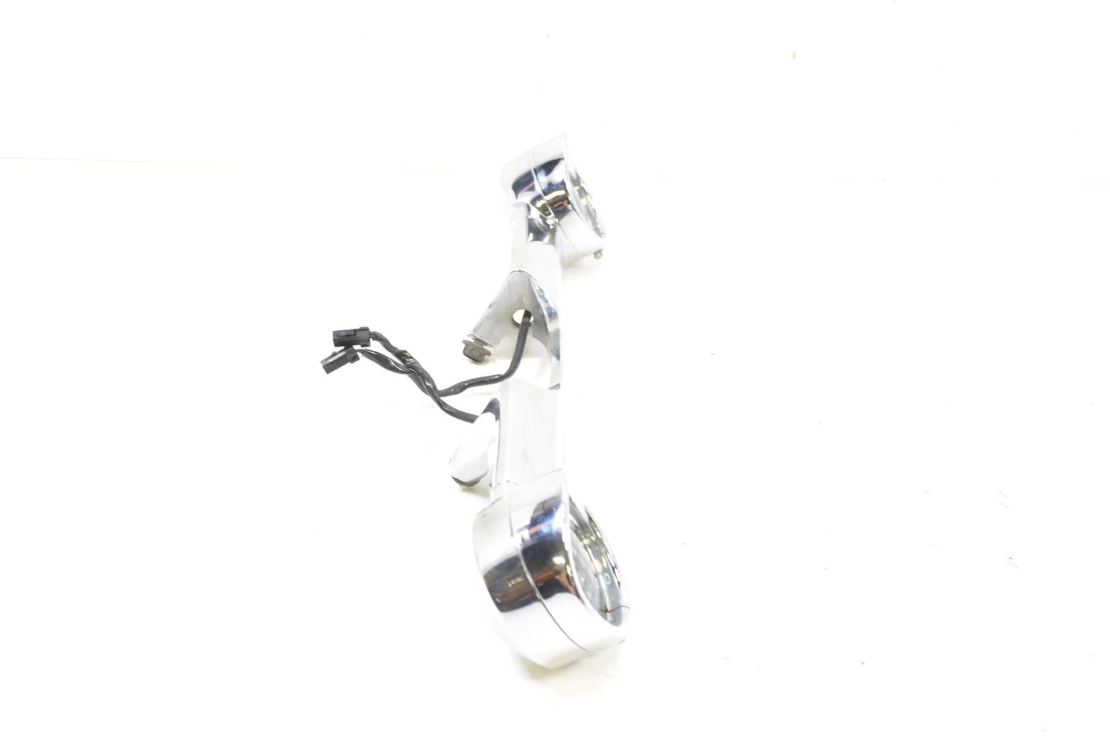 2007 Harley Touring FLHTCU Electra Glide Rear Led Blinker Bar Assembly 68510-74C - Image 4