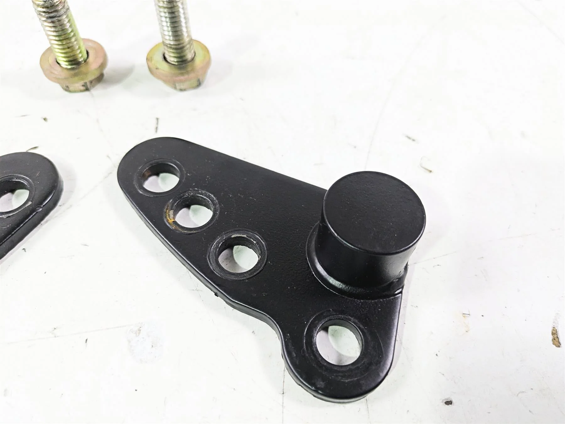 2007 Harley Touring FLHTCU SE CVO E-Glide Adjustable 1-3" Lowering Bracket Kit - Image 6