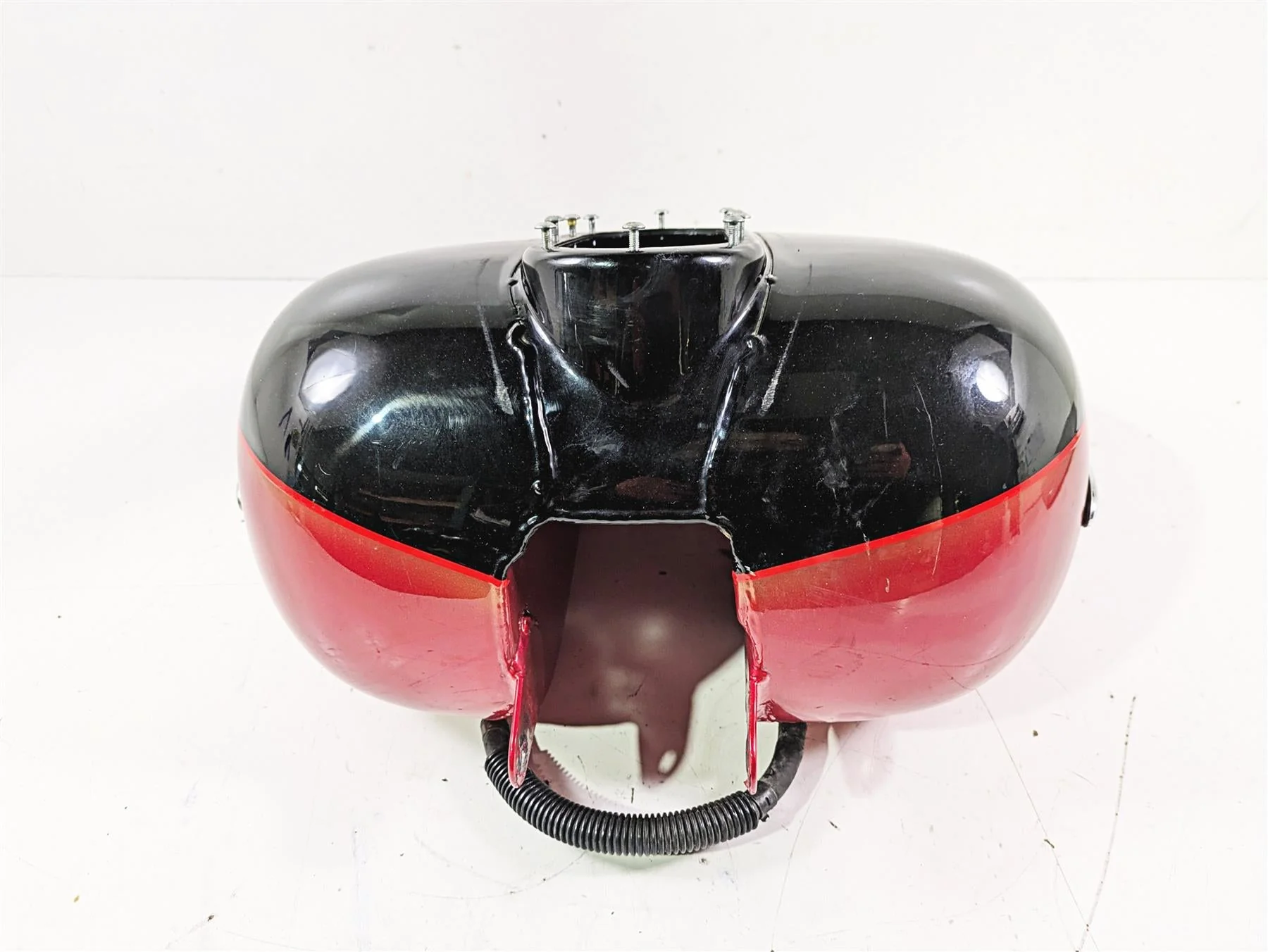 2007 Harley Touring FLHTCU SE CVO E-Glide Fuel Gas Tank Cherry Black Ice 61356-03 - Image 4