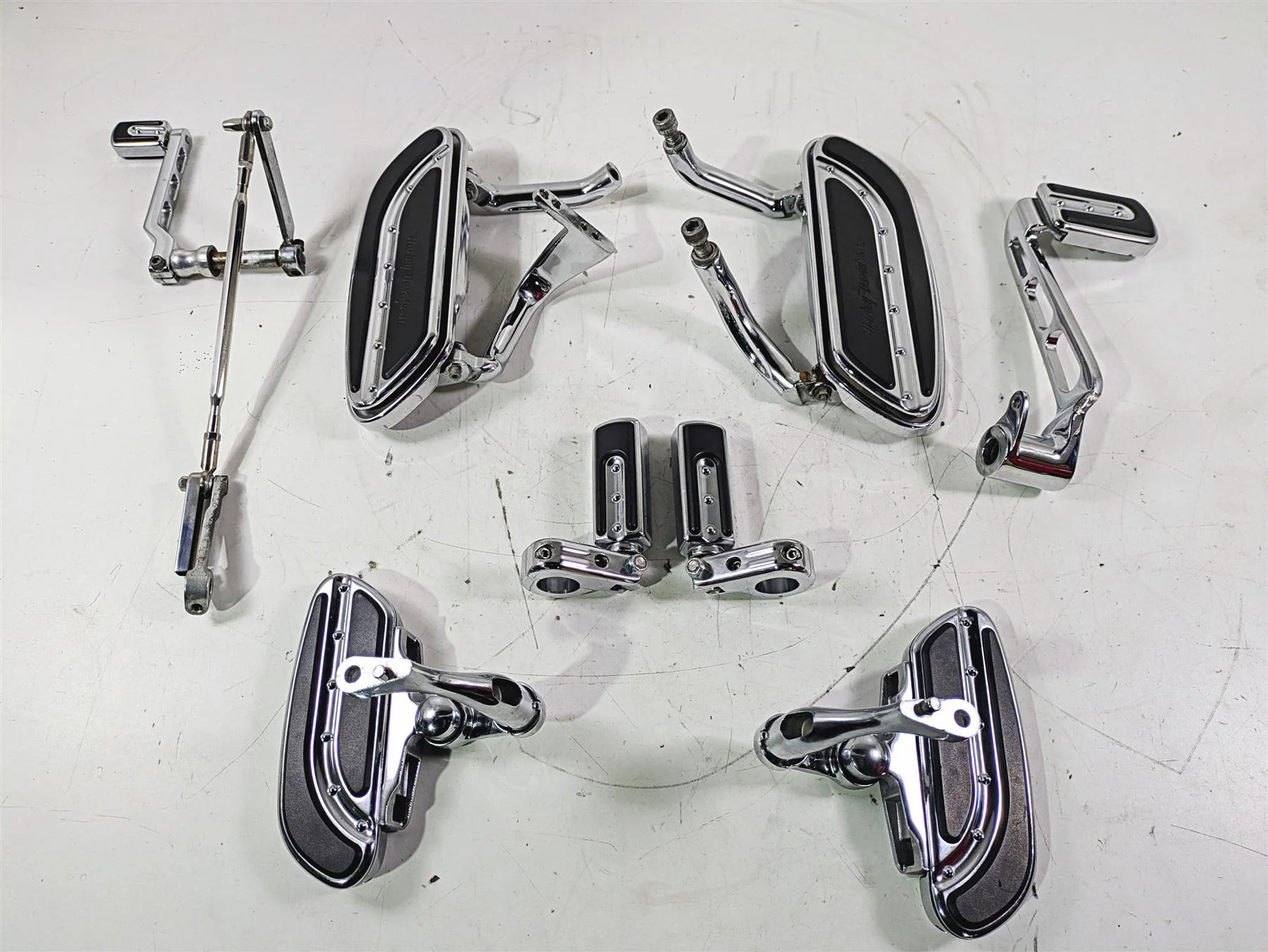 2007 Harley Touring FLHTCU SE CVO E-Glide Full Chrome Floor Board Set 50688-04