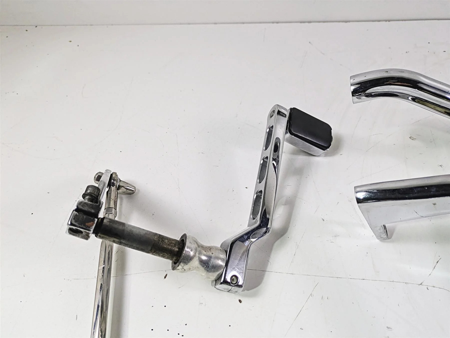 2007 Harley Touring FLHTCU SE CVO E-Glide Full Chrome Floor Board Set 50688-04 - Image 11