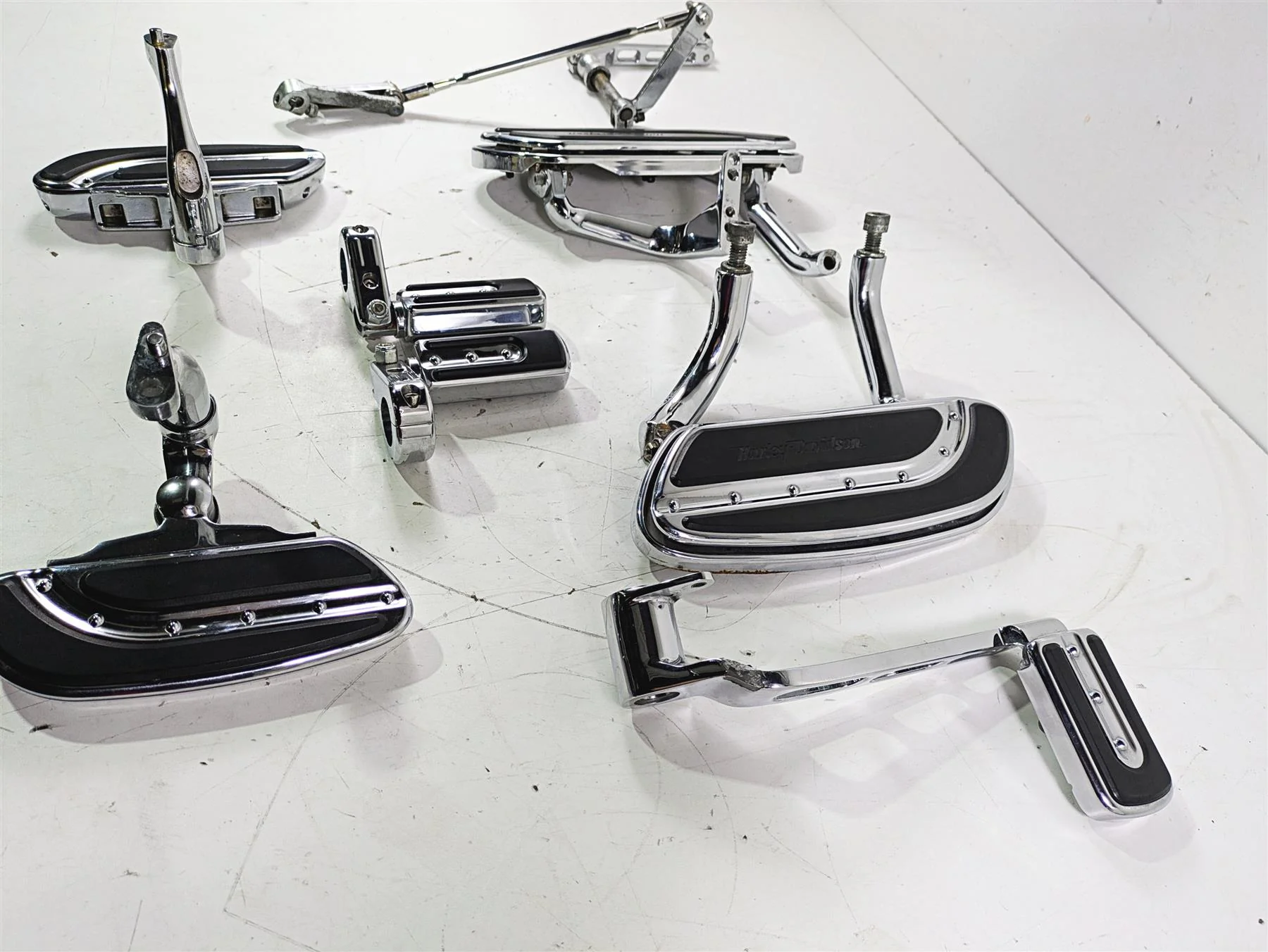 2007 Harley Touring FLHTCU SE CVO E-Glide Full Chrome Floor Board Set 50688-04 - Image 12