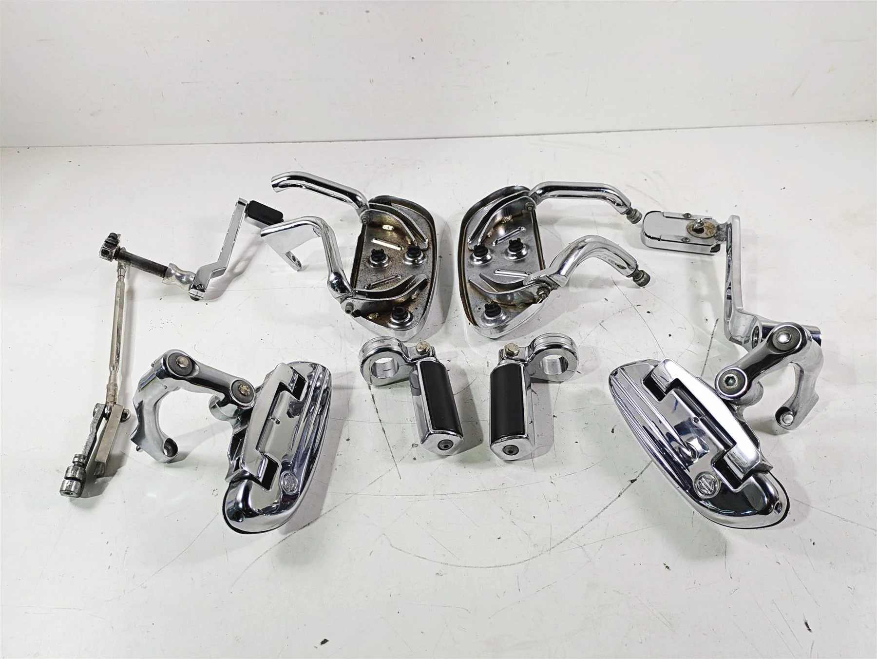 2007 Harley Touring FLHTCU SE CVO E-Glide Full Chrome Floor Board Set 50688-04 - Image 2