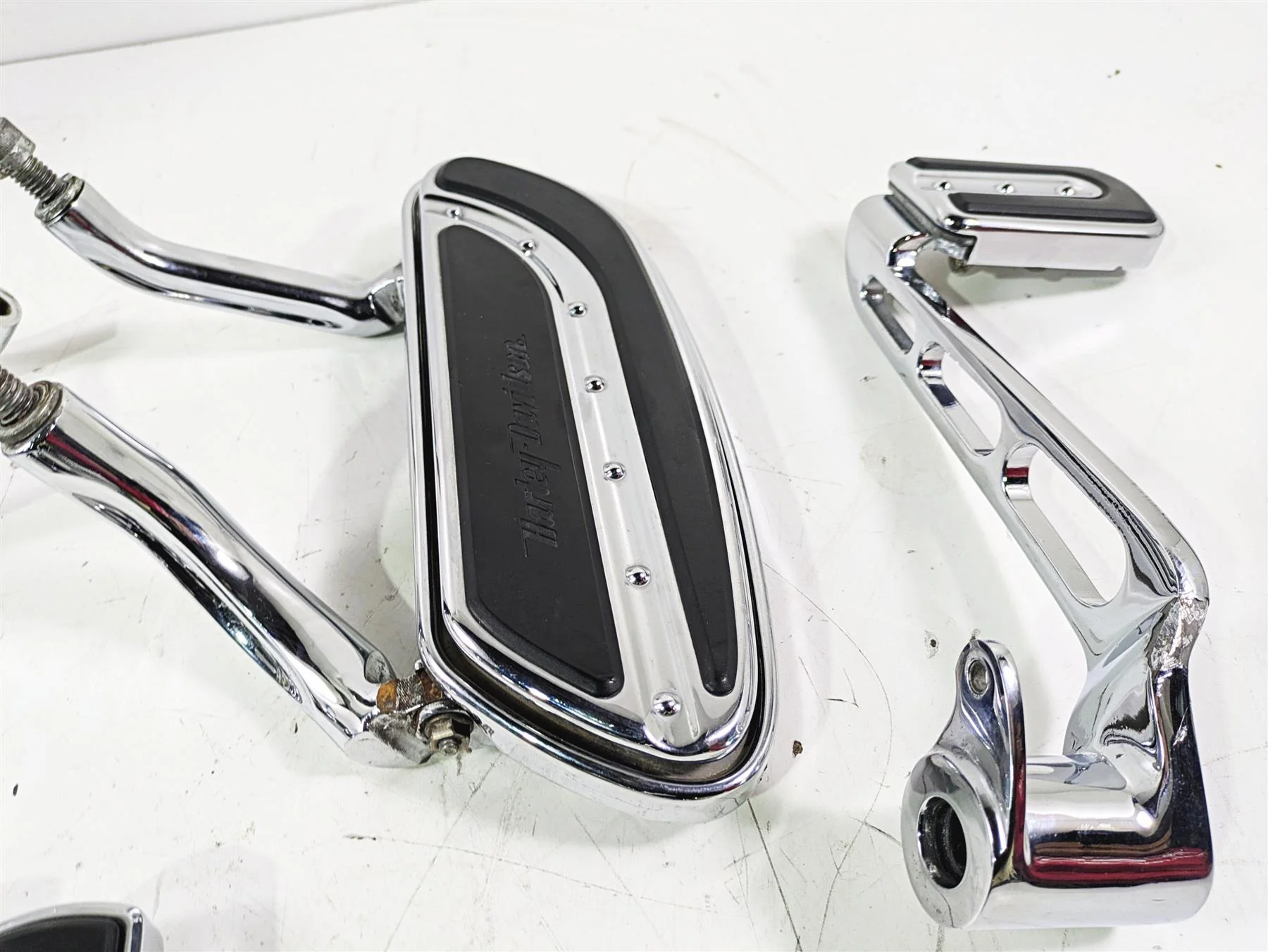 2007 Harley Touring FLHTCU SE CVO E-Glide Full Chrome Floor Board Set 50688-04 - Image 5