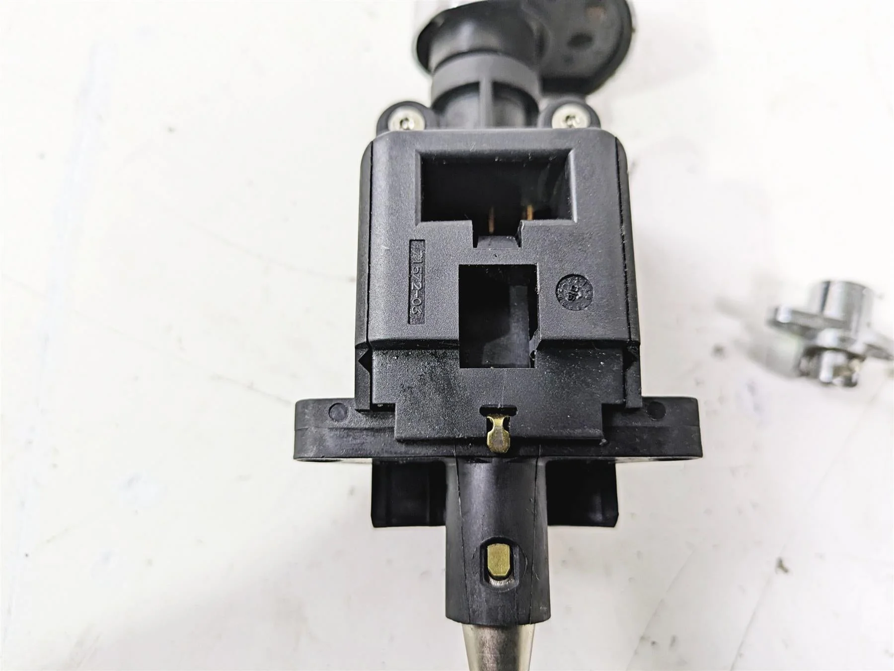 2007 Harley Touring FLHTCU SE CVO E-Glide Ignition Switch Key Lock Set 71572-06 - Image 9