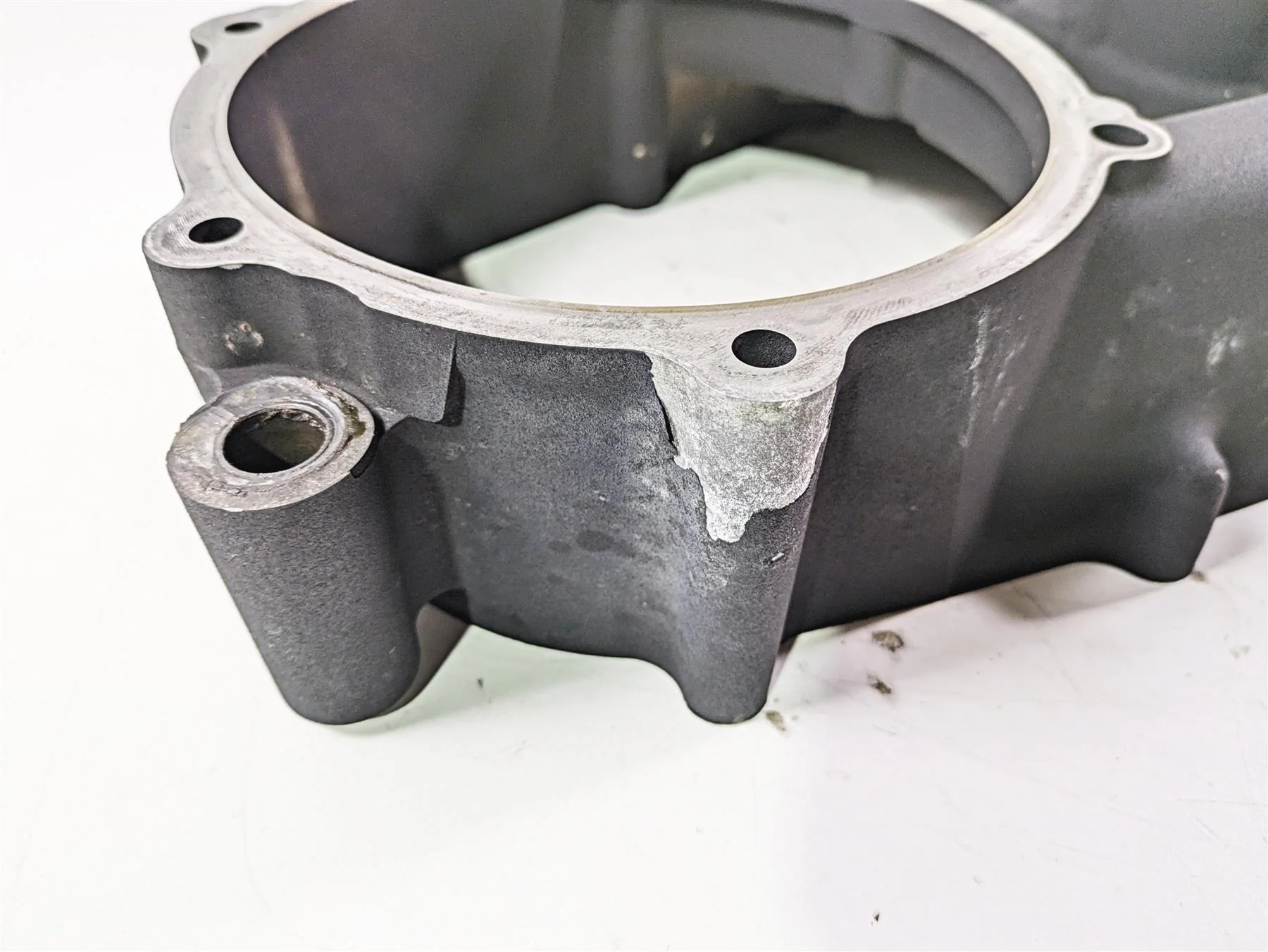 2007 Harley Touring FLHTCU SE CVO E-Glide Inner Primary Clutch Cover 60677-07 - Image 10