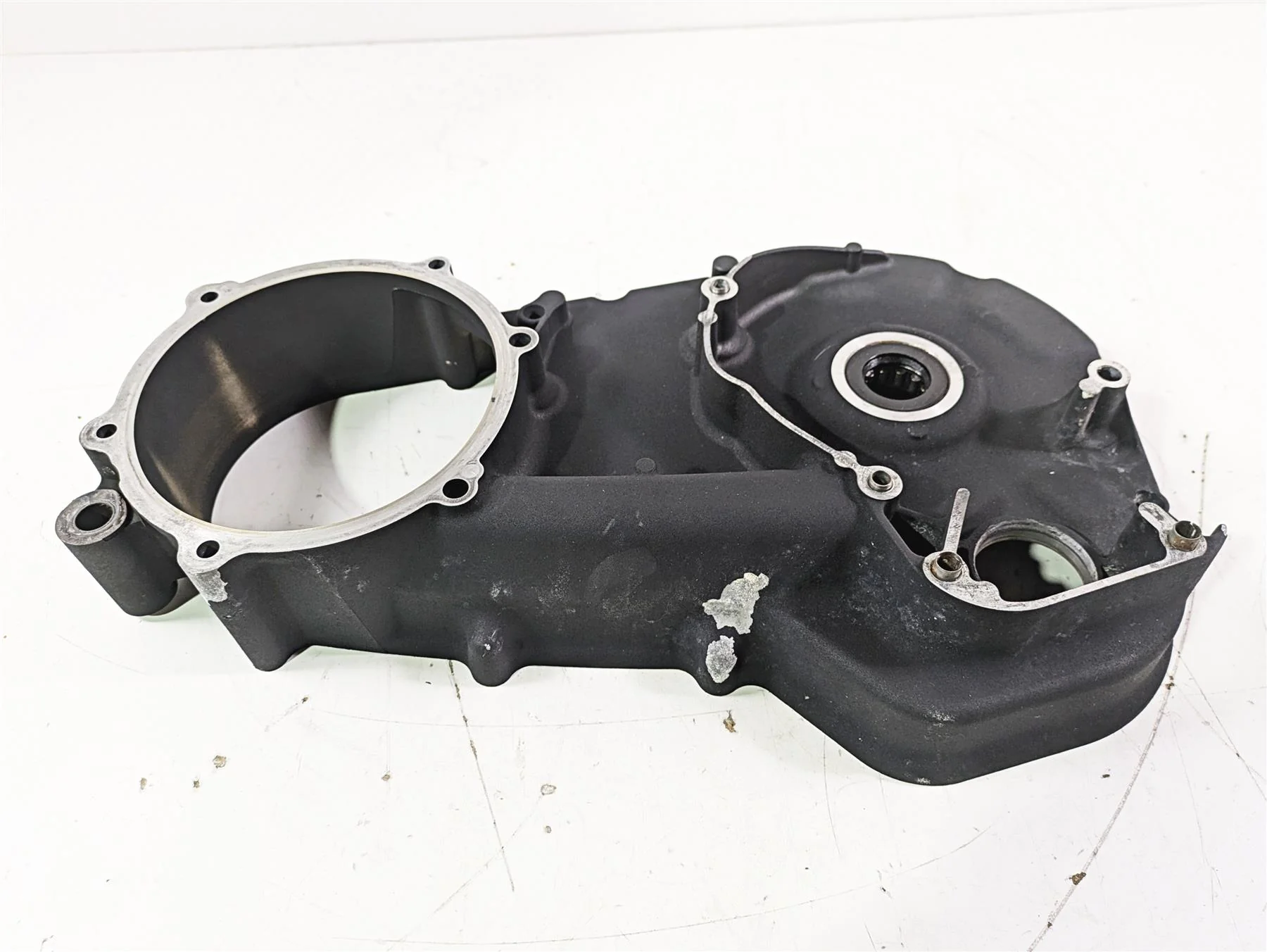 2007 Harley Touring FLHTCU SE CVO E-Glide Inner Primary Clutch Cover 60677-07 - Image 4
