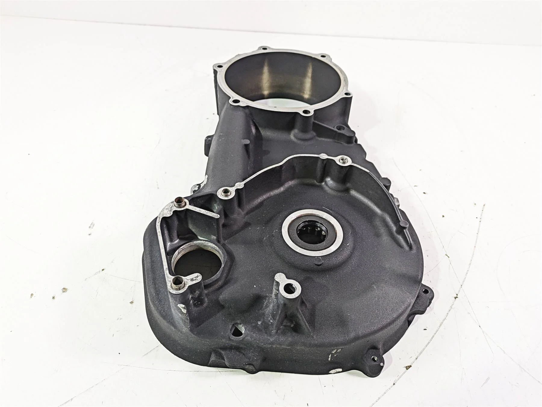 2007 Harley Touring FLHTCU SE CVO E-Glide Inner Primary Clutch Cover 60677-07 - Image 5