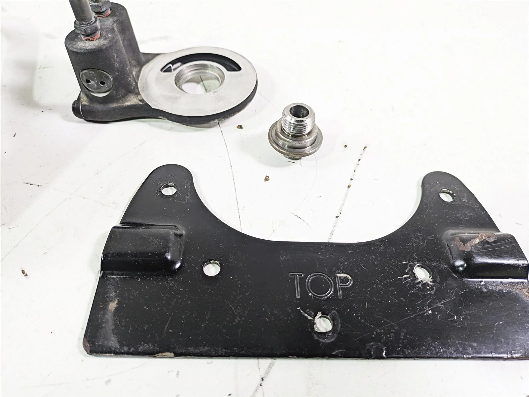 2007 Harley Touring FLHTCU SE CVO E-Glide Oil Cooler & Cover 63071-07 - Image 6