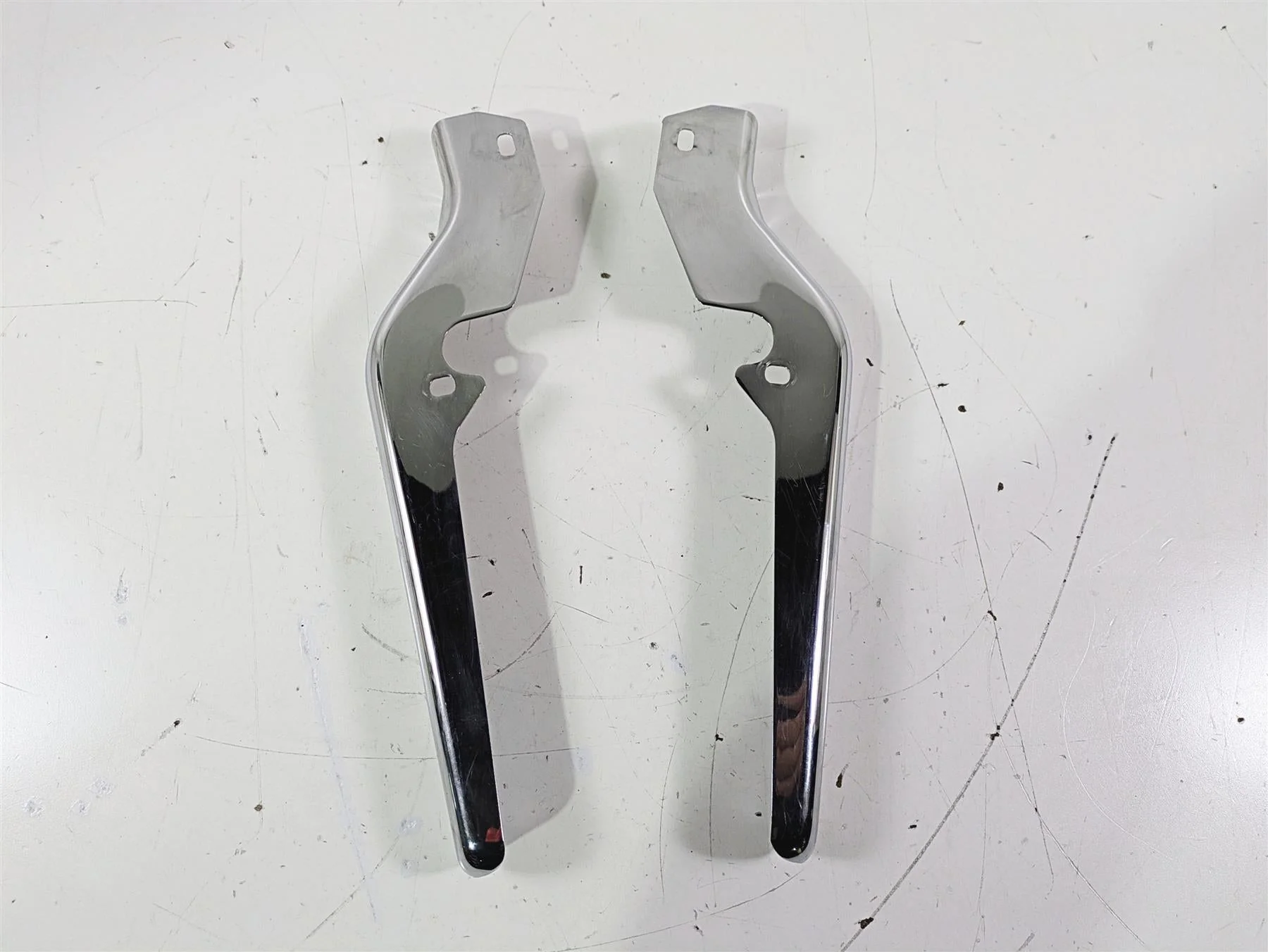 2007 Harley Touring FLHTCU SE CVO E-Glide Rear Frame Chrome Struts 47504-97 - Image 3