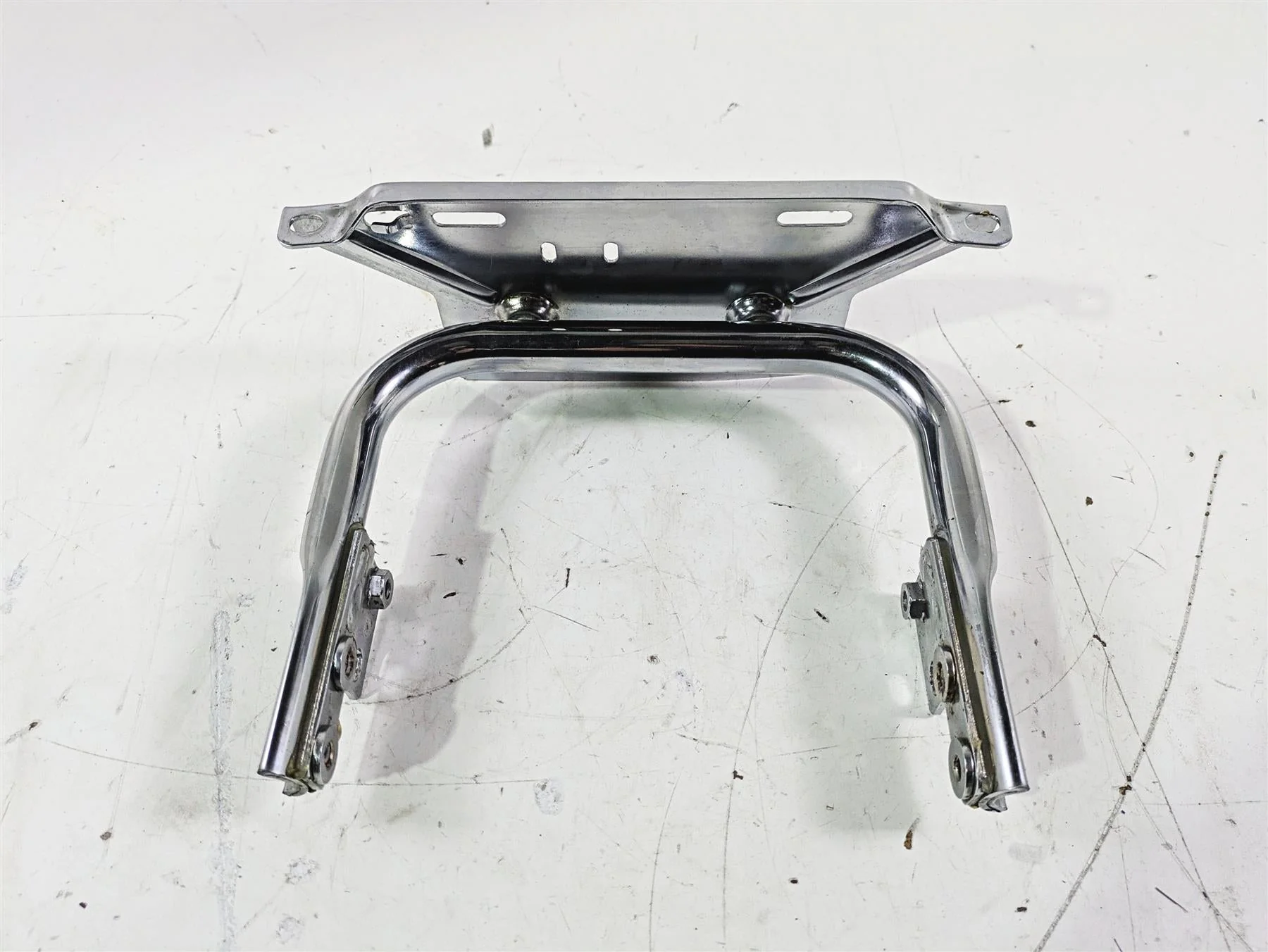 2007 Harley Touring FLHTCU SE CVO E-Glide Rear Plate Holder Frame Mount 53422-97 - Image 3