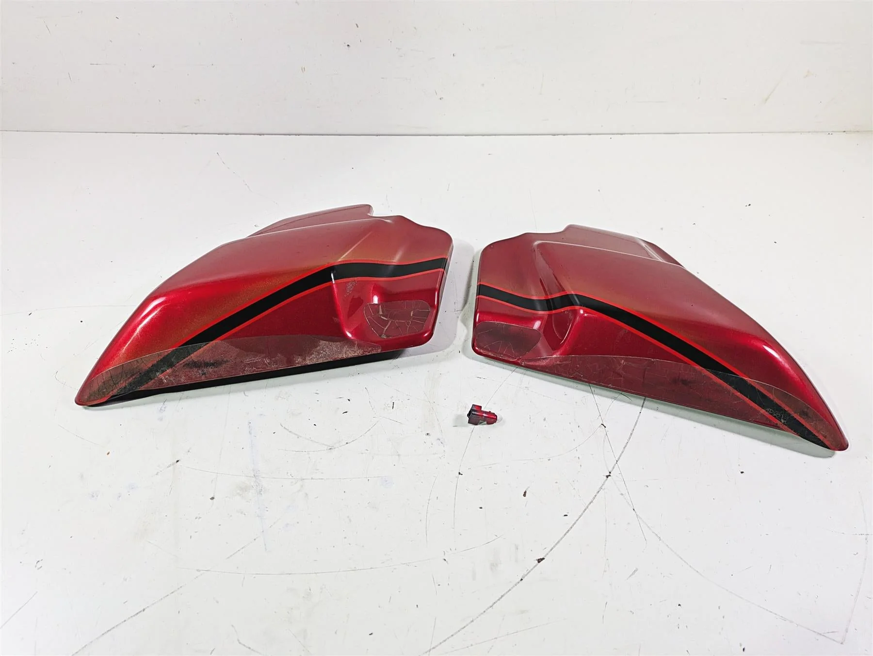 2007 Harley Touring FLHTCU SE CVO E-Glide Side Cover Cherry Black Ice 66048-97 - Image 12