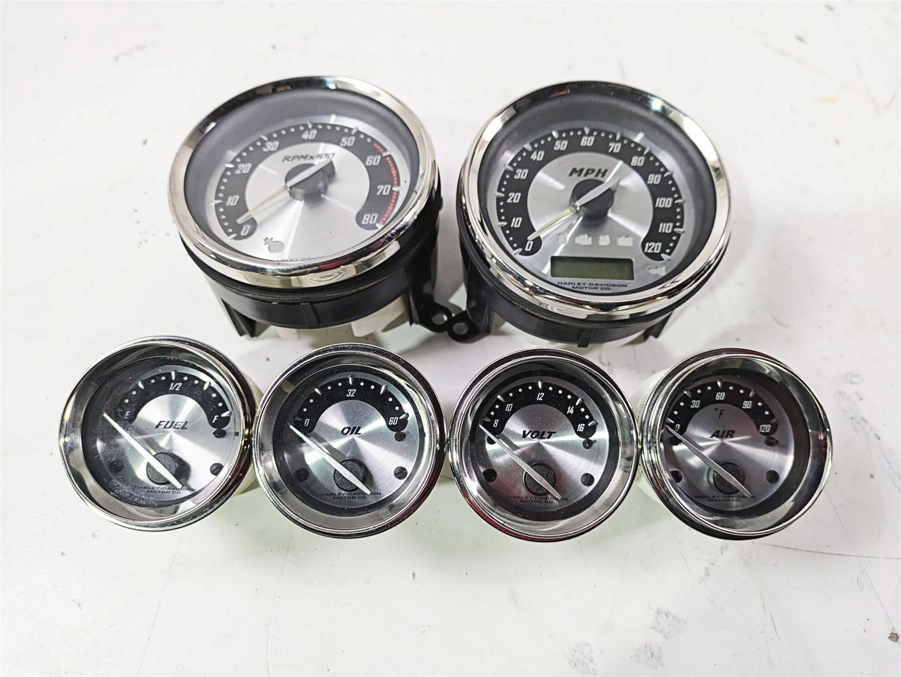 2007 Harley Touring FLHTCU SE CVO E-Glide Speedo Tacho Gauge Set 35K 67516-04B