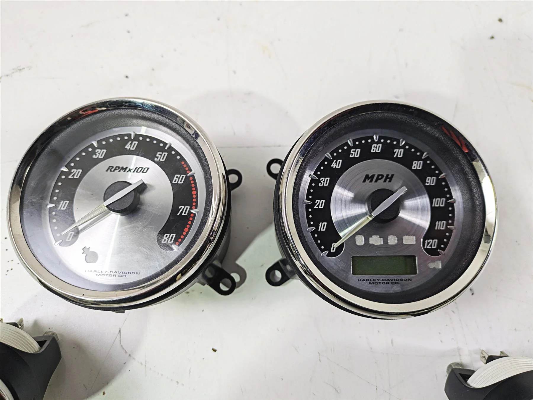 2007 Harley Touring FLHTCU SE CVO E-Glide Speedo Tacho Gauge Set 35K 67516-04B - Image 3
