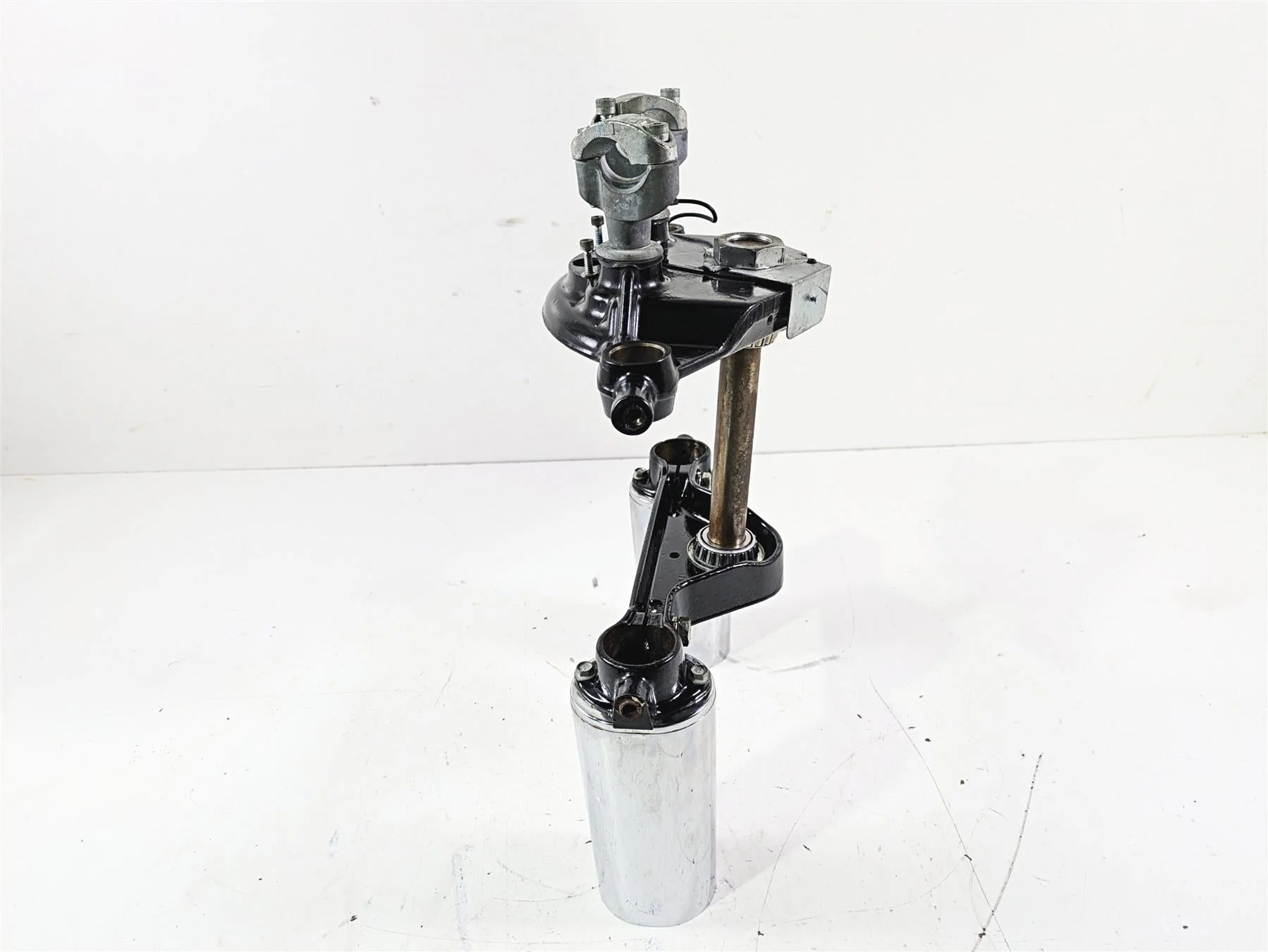 2007 Harley Touring FLHTCU SE CVO E-Glide Upper Lower Triple Tree Set 45446-87A - Image 4