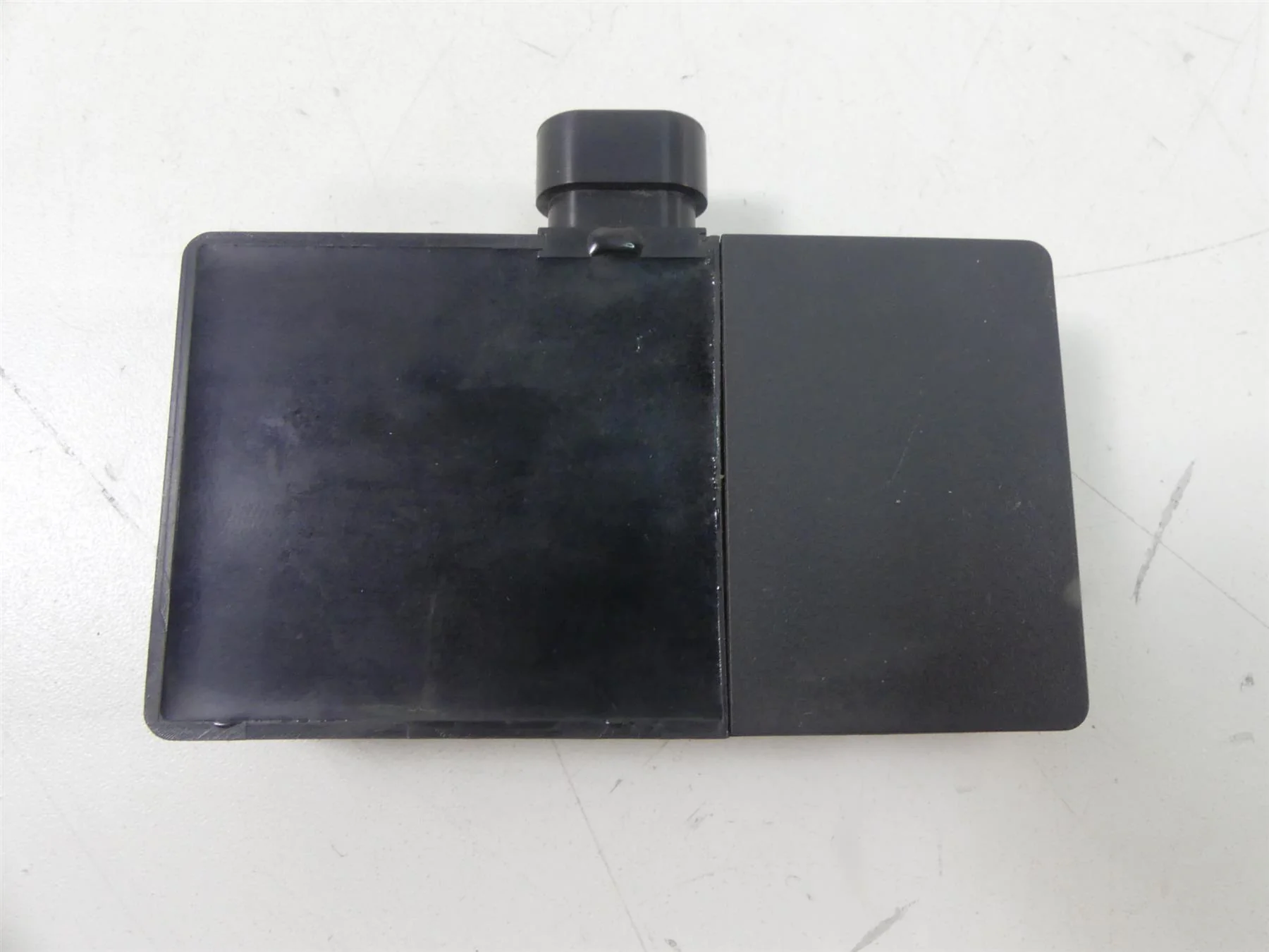 2007 Harley Touring FLHTCU SE CVO Electra Glide Alarm Siren Module 68958-07 - Image 5