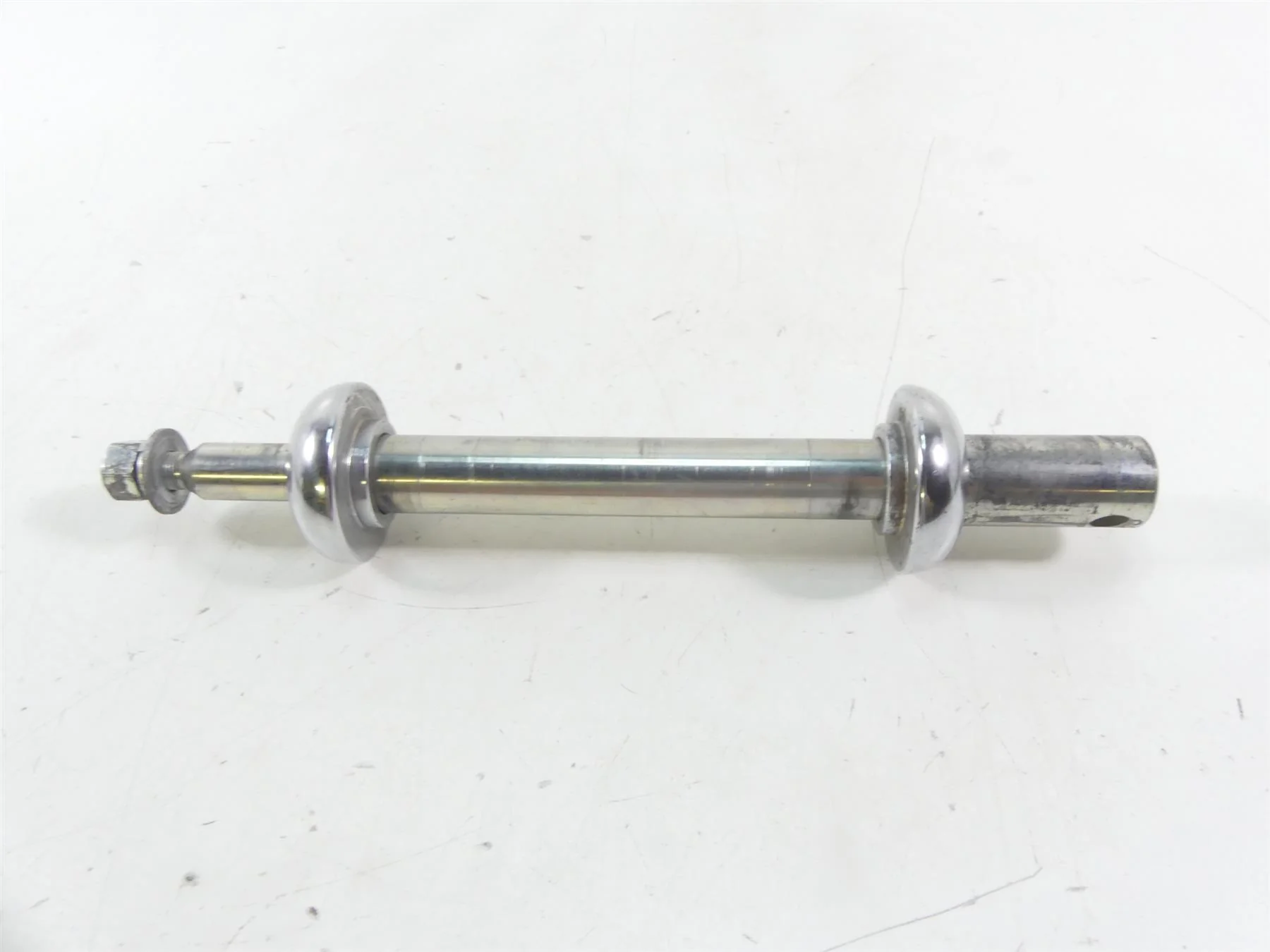 2007 Harley Touring FLHTCU SE CVO Electra Glide Front Axle Spindle 43364-00