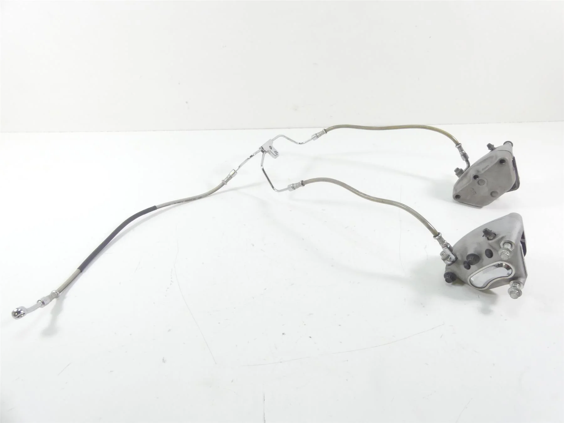 2007 Harley Touring FLHTCU SE CVO Electra Glide Front Brake Caliper Set 44381-99 - Image 3