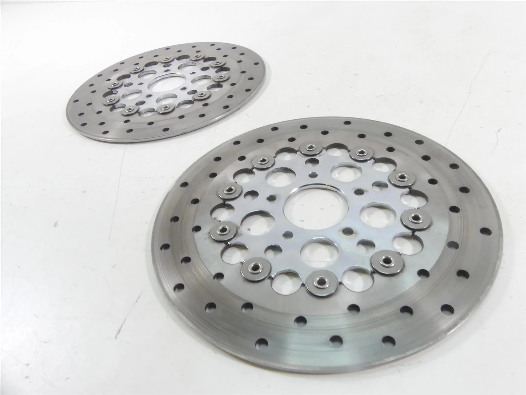 2007 Harley Touring FLHTCU SE CVO Electra Glide Front Brake Rotor Set 44360-00A - Image 5