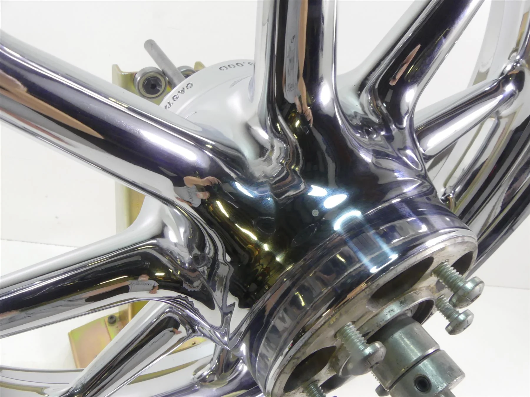 2007 Harley Touring FLHTCU SE CVO Electra Glide Front Chrome Wheel 16x3 43539-08 - Image 7