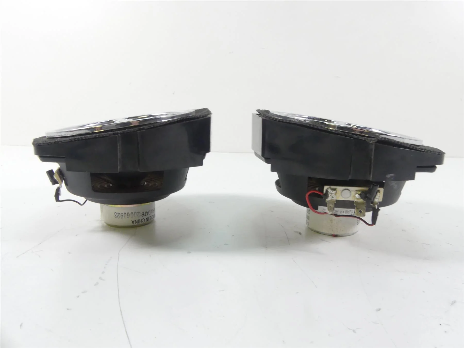 2007 Harley Touring FLHTCU SE CVO Electra Glide Front Speaker Set 5.25" 77029-06 - Image 4