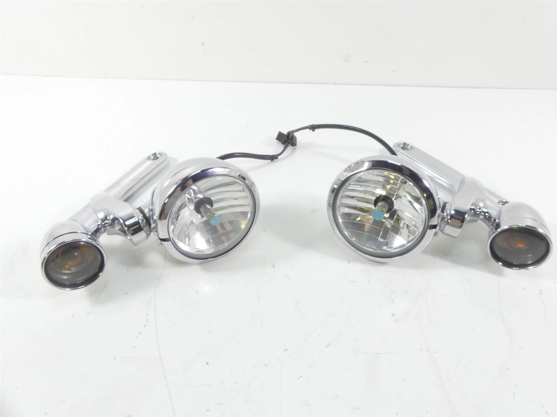 2007 Harley Touring FLHTCU SE CVO Electra Glide Front Spot Led Lights 69548-06
