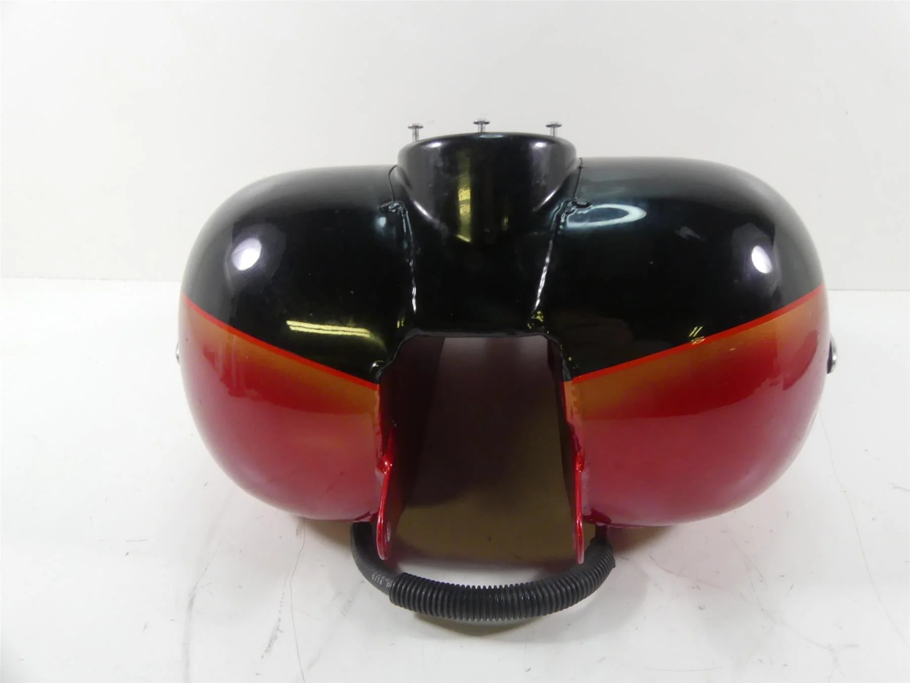 2007 Harley Touring FLHTCU SE CVO Electra Glide Fuel Gas Tank - Read 61356-03 - Image 2
