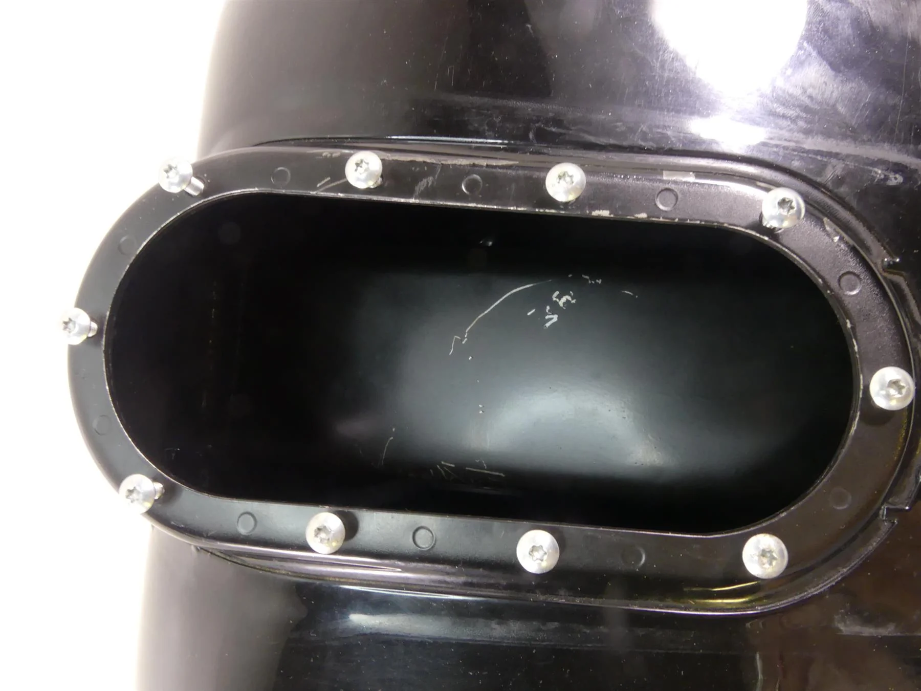 2007 Harley Touring FLHTCU SE CVO Electra Glide Fuel Gas Tank - Read 61356-03 - Image 7