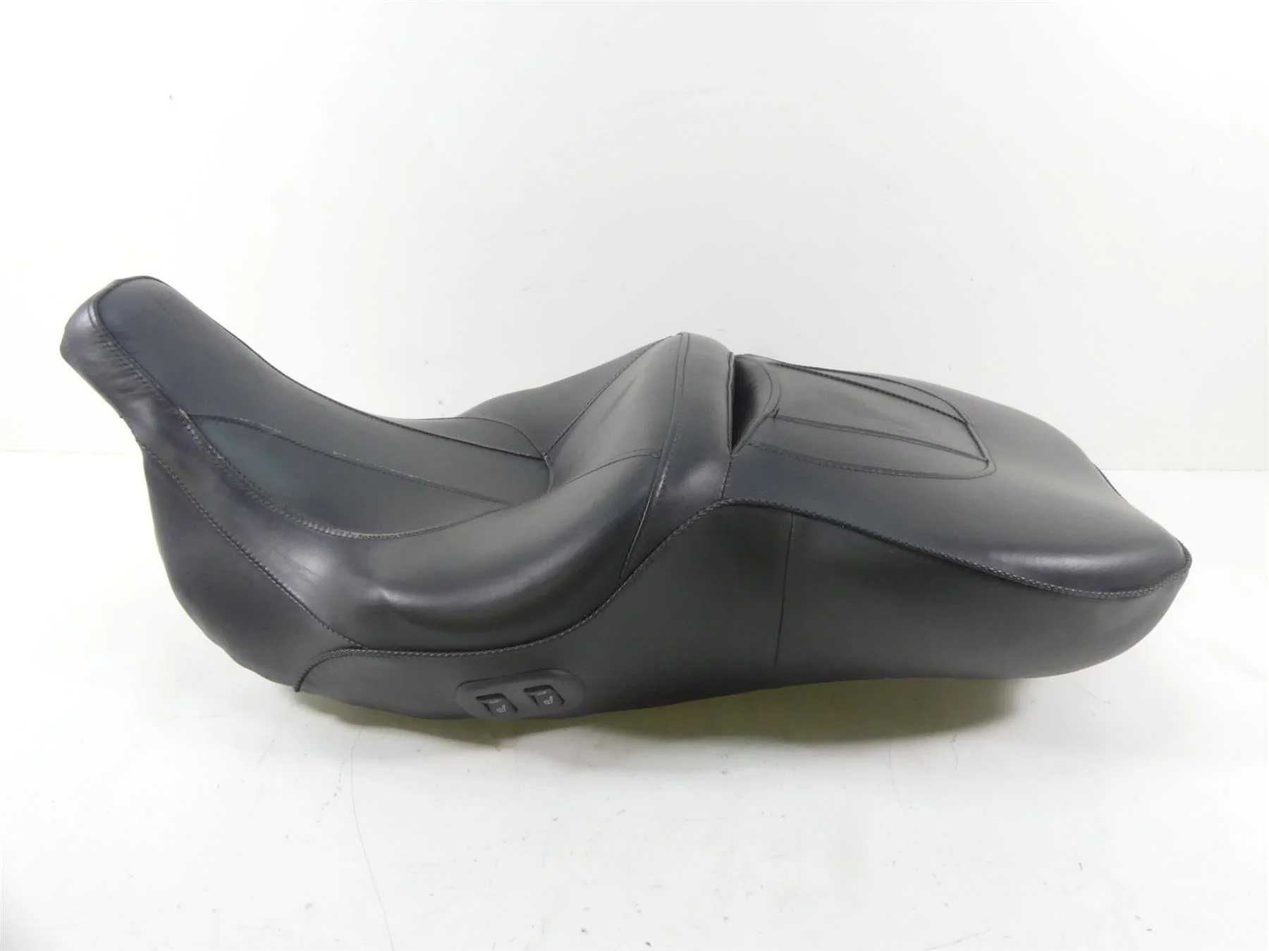 2007 Harley Touring FLHTCU SE CVO Electra Glide Heated Dual Saddle Seat 51718-06 - Image 2