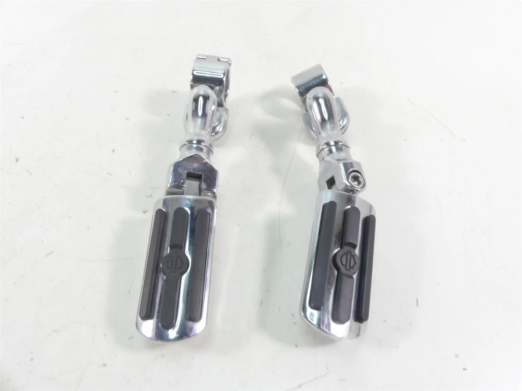 2007 Harley Touring FLHTCU SE CVO Electra Glide Highway Foot Peg Set 50130-95A