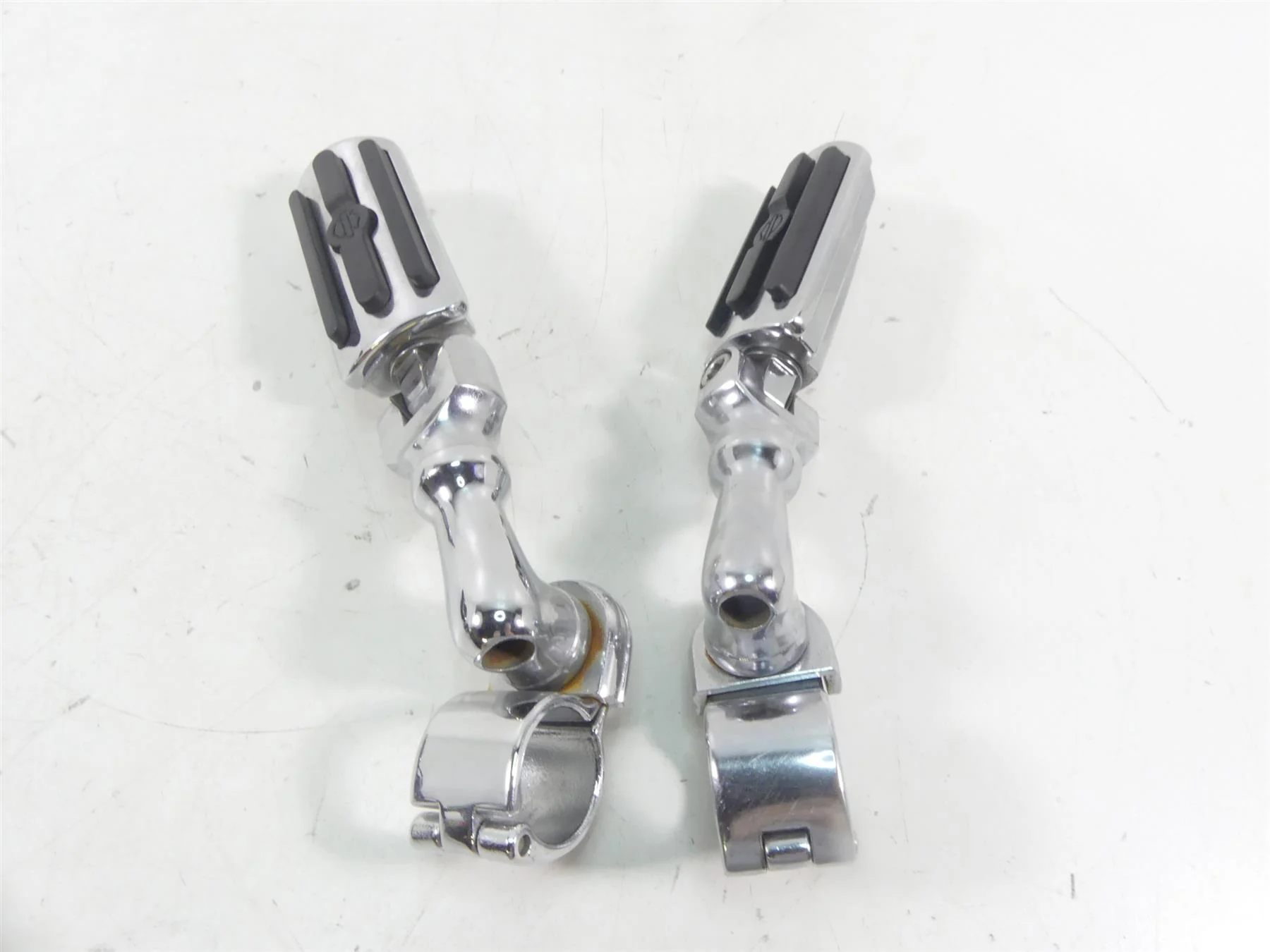 2007 Harley Touring FLHTCU SE CVO Electra Glide Highway Foot Peg Set 50130-95A - Image 3