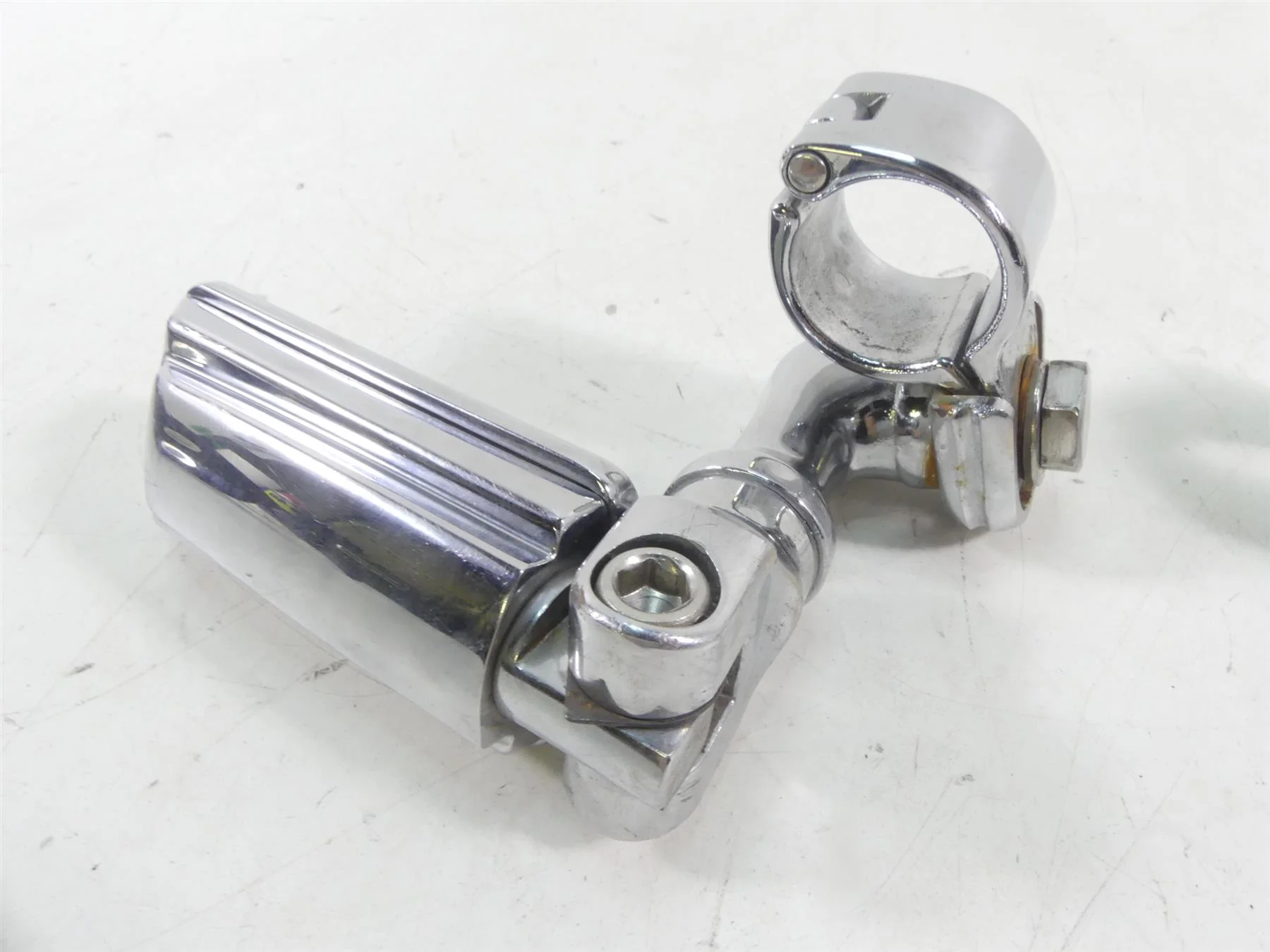2007 Harley Touring FLHTCU SE CVO Electra Glide Highway Foot Peg Set 50130-95A - Image 7
