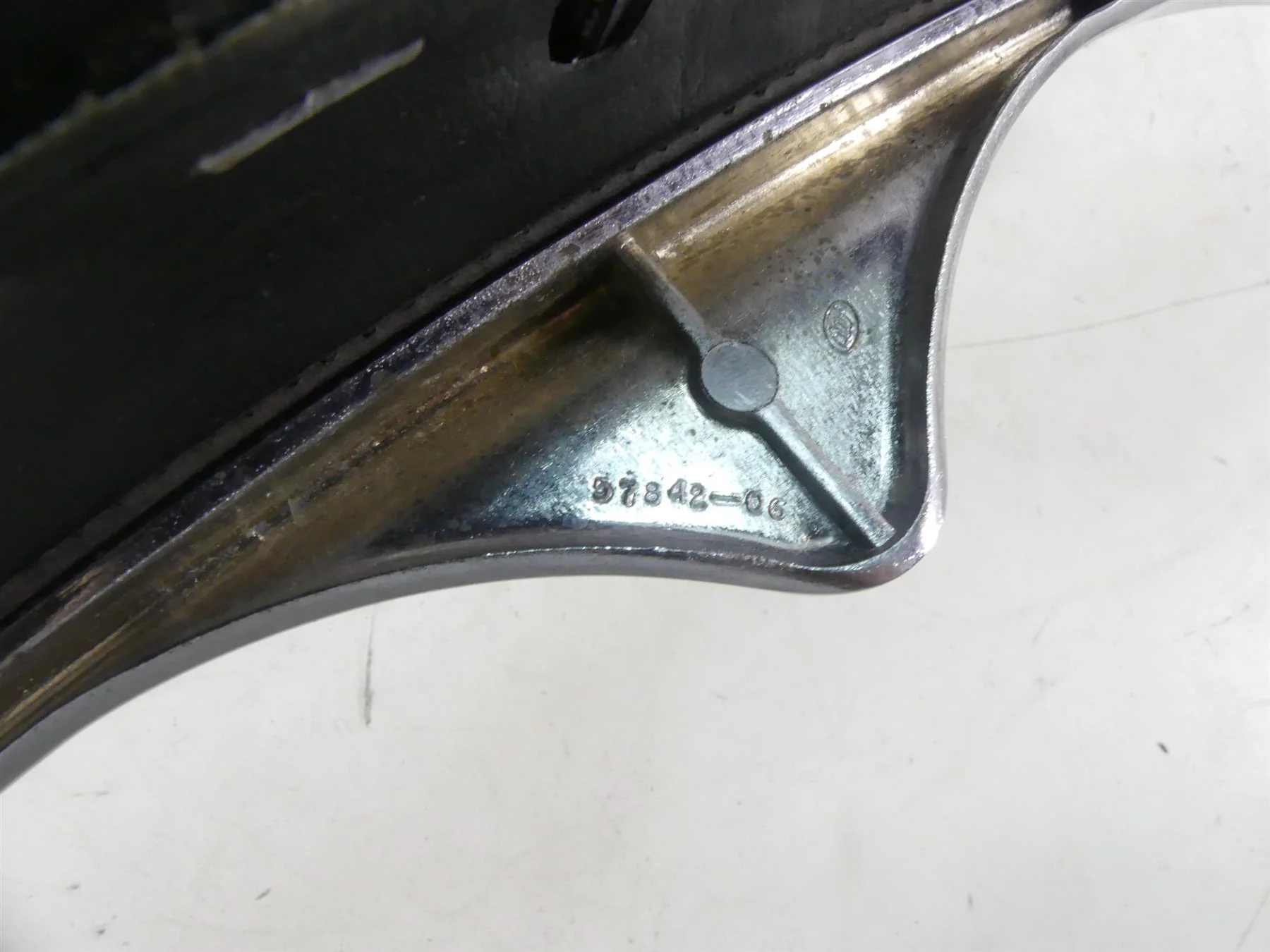 2007 Harley Touring FLHTCU SE CVO Electra Glide Inner Fairing Dash Pad 57842-06 - Image 3