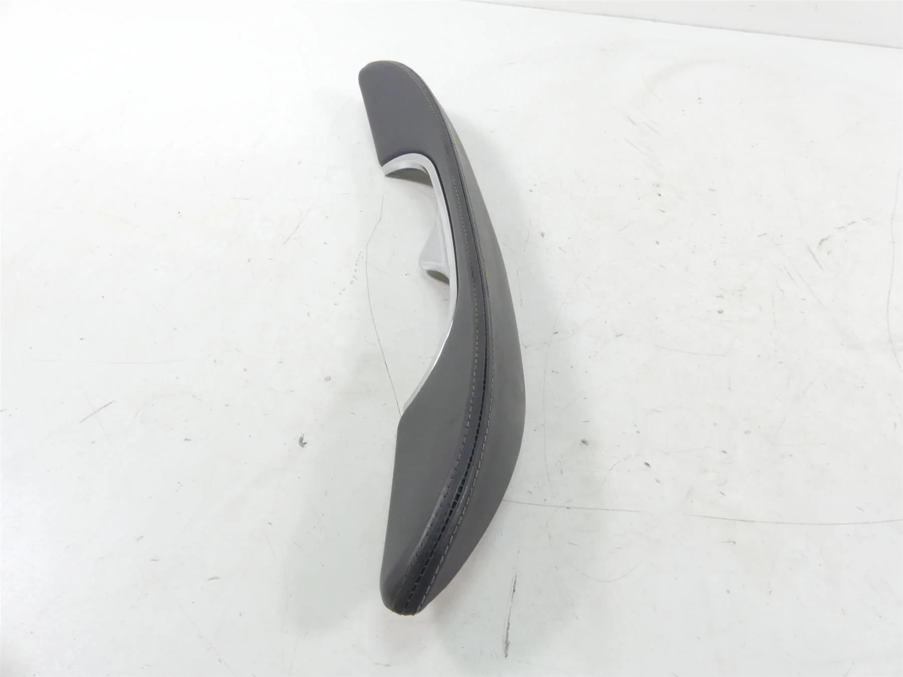 2007 Harley Touring FLHTCU SE CVO Electra Glide Inner Fairing Dash Pad 57842-06 - Image 6