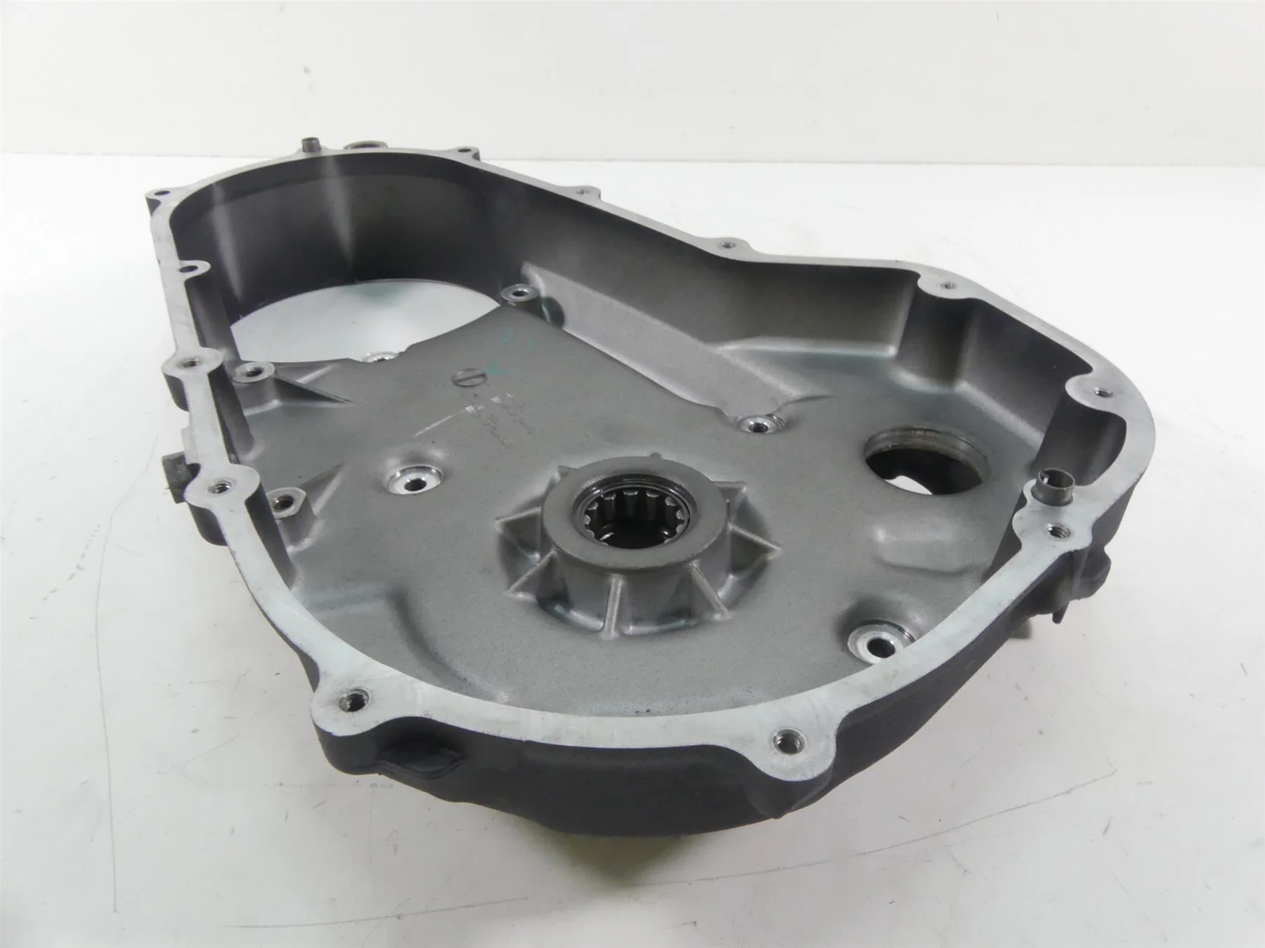 2007 Harley Touring FLHTCU SE CVO Electra Glide Inner Primary Cover 60677-07 - Image 2