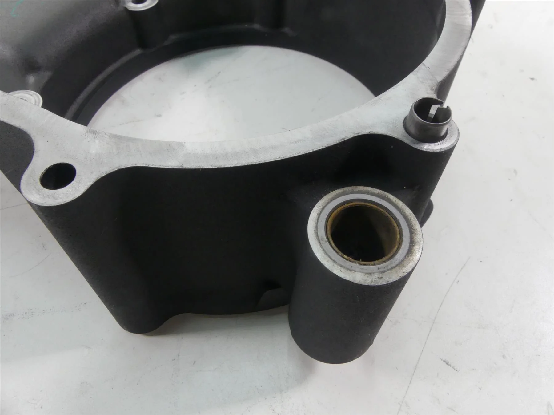 2007 Harley Touring FLHTCU SE CVO Electra Glide Inner Primary Cover 60677-07 - Image 7