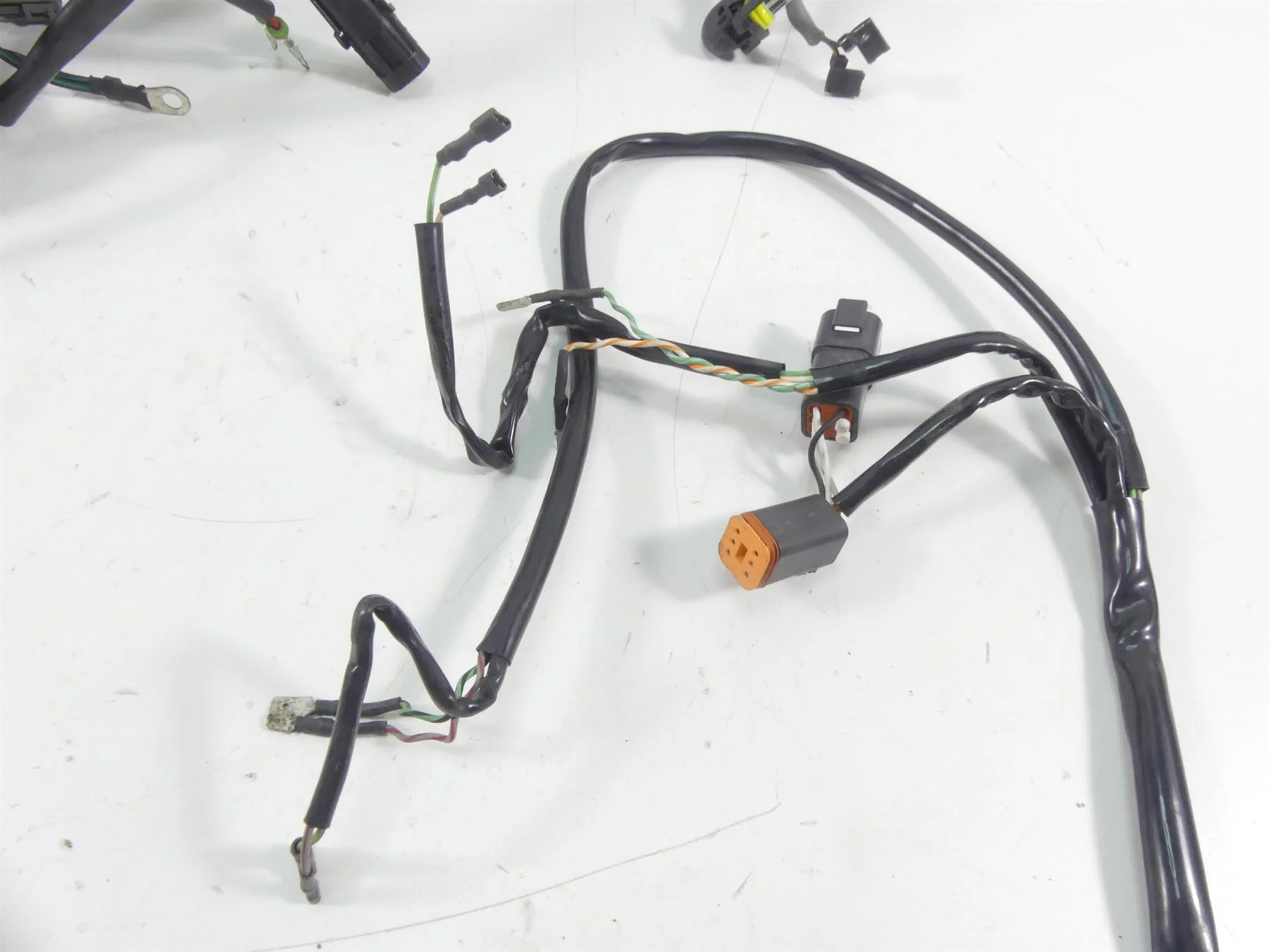 2007 Harley Touring FLHTCU SE CVO Electra Glide Main Wiring Harness 70992-07 - Image 6