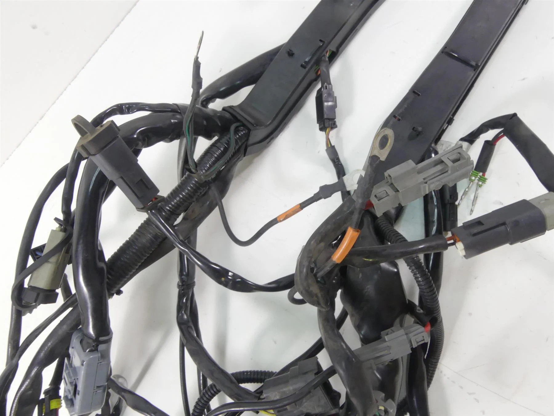 2007 Harley Touring FLHTCU SE CVO Electra Glide Main Wiring Harness 70992-07 - Image 7