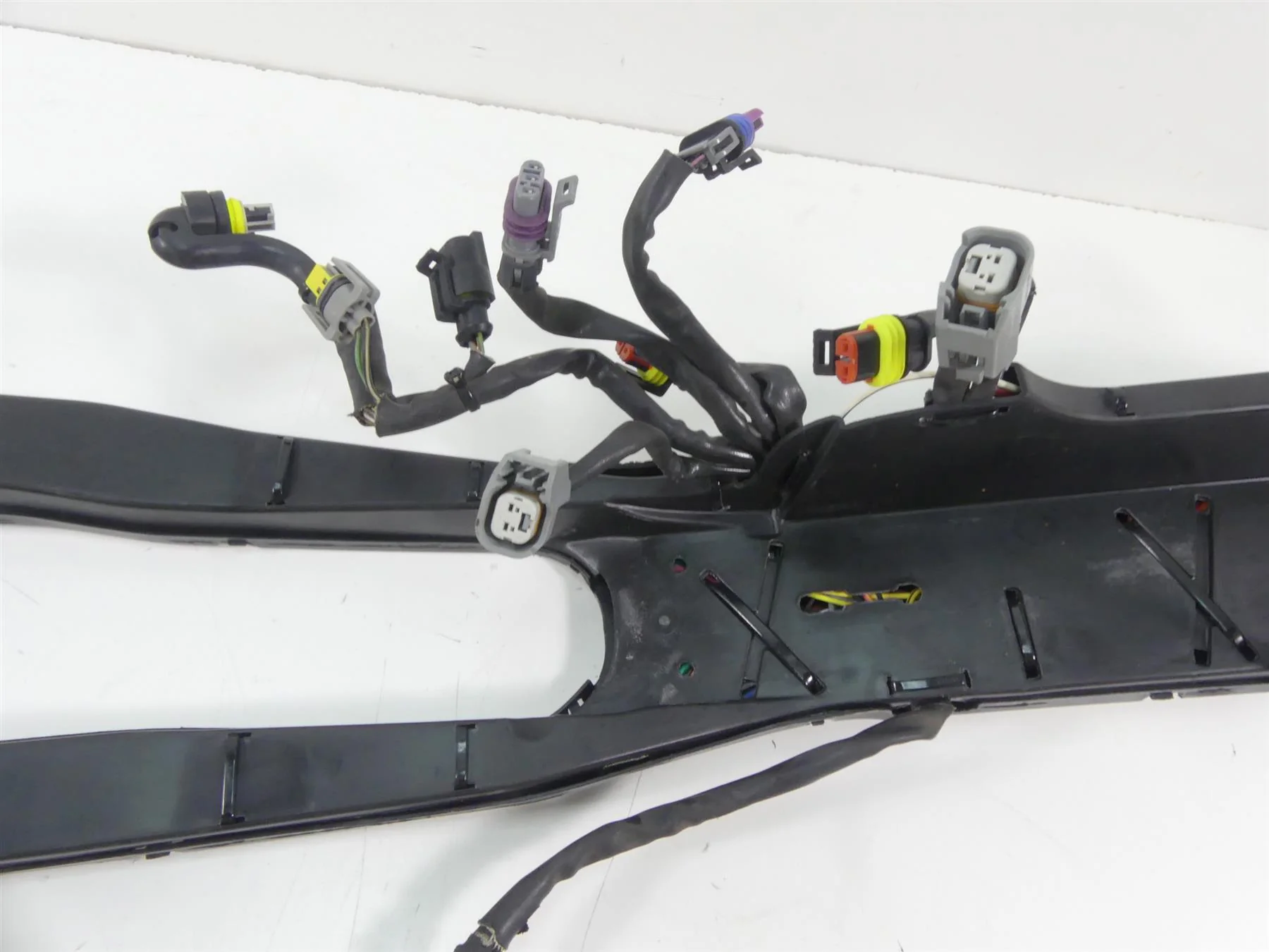 2007 Harley Touring FLHTCU SE CVO Electra Glide Main Wiring Harness 70992-07 - Image 8