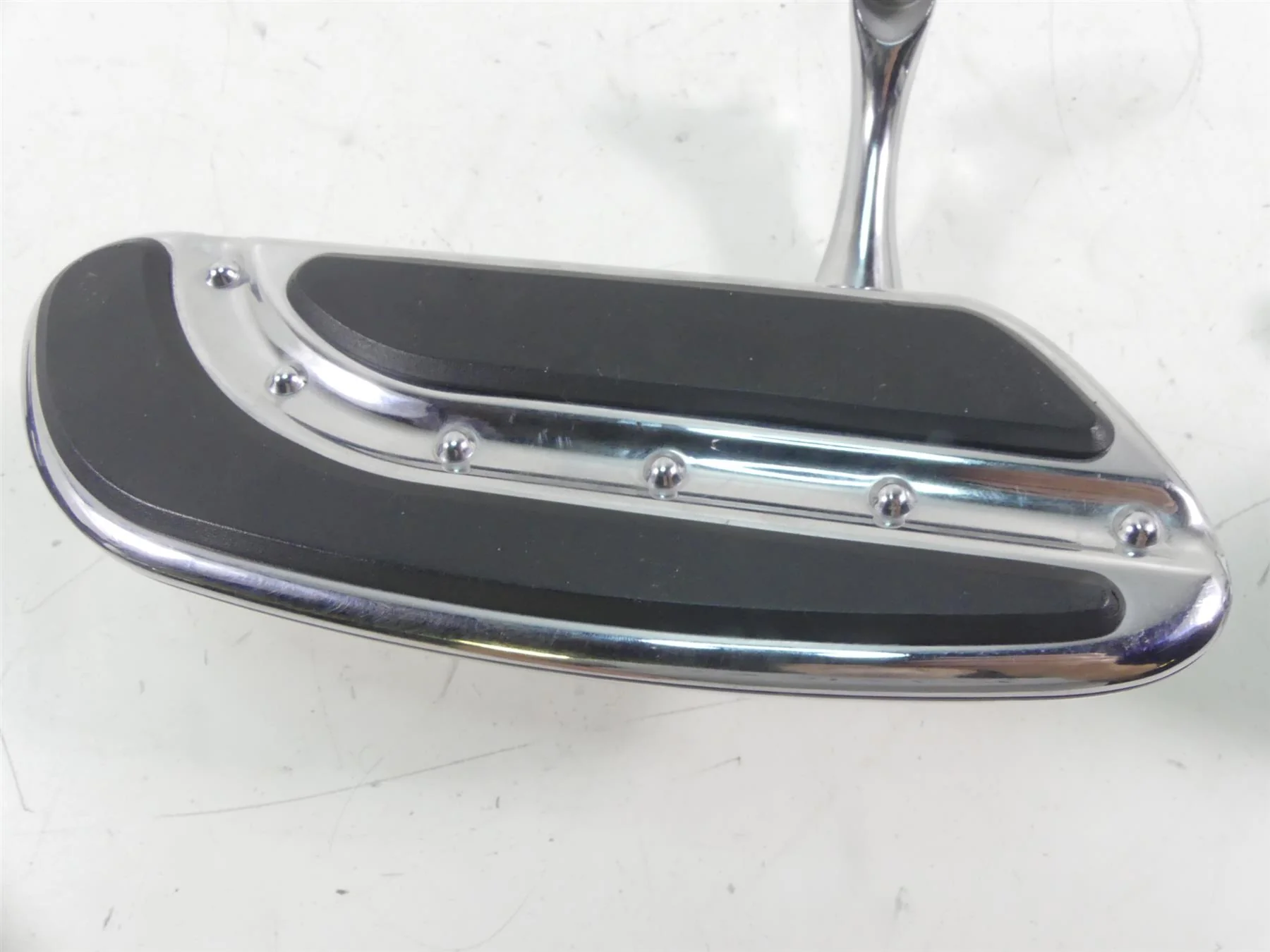 2007 Harley Touring FLHTCU SE CVO Electra Glide Rear Floor Board Set 50700-04 - Image 7
