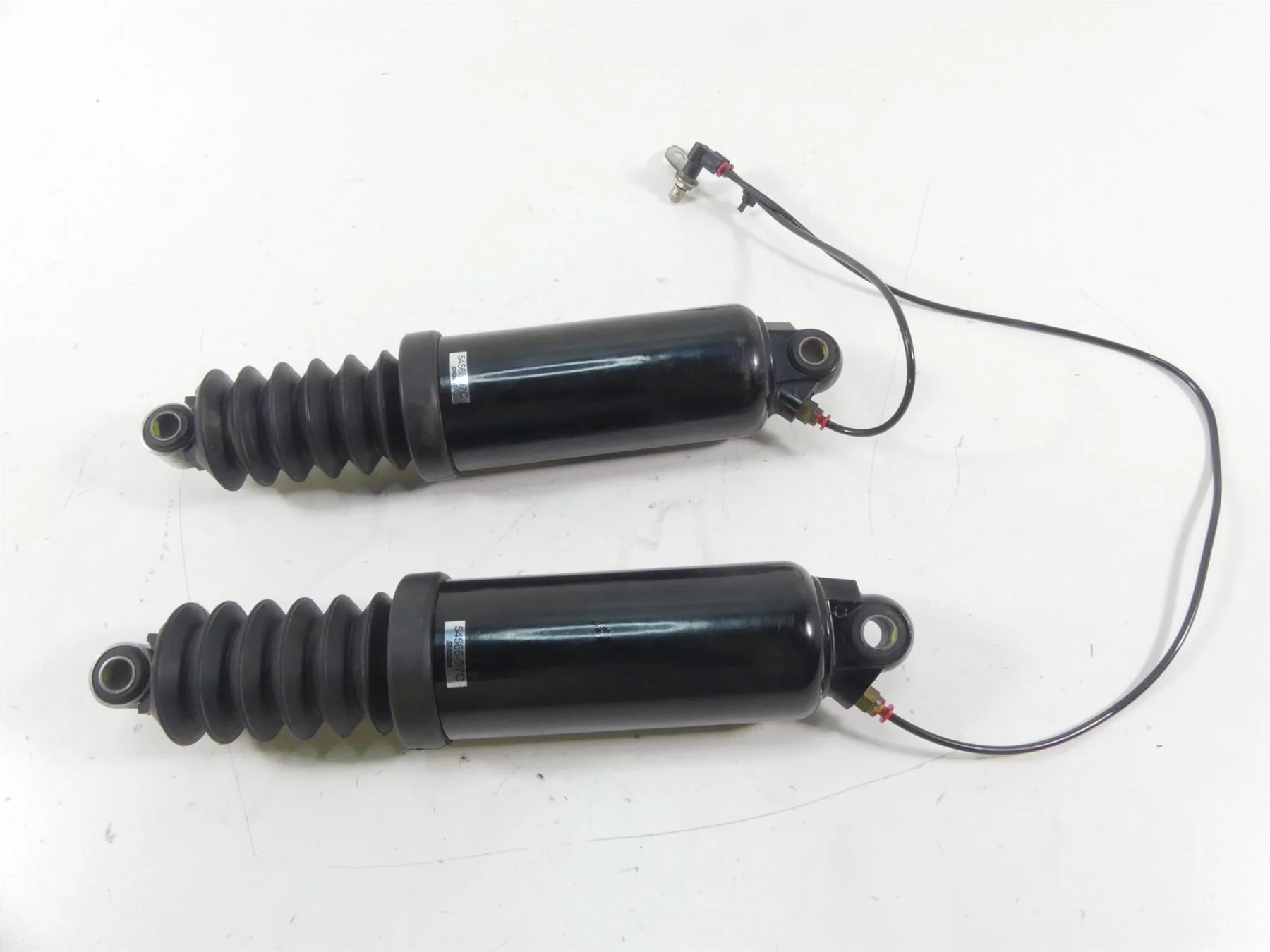 2007 Harley Touring FLHTCU SE CVO Electra Glide Rear Shock Set 13" 54565-97C